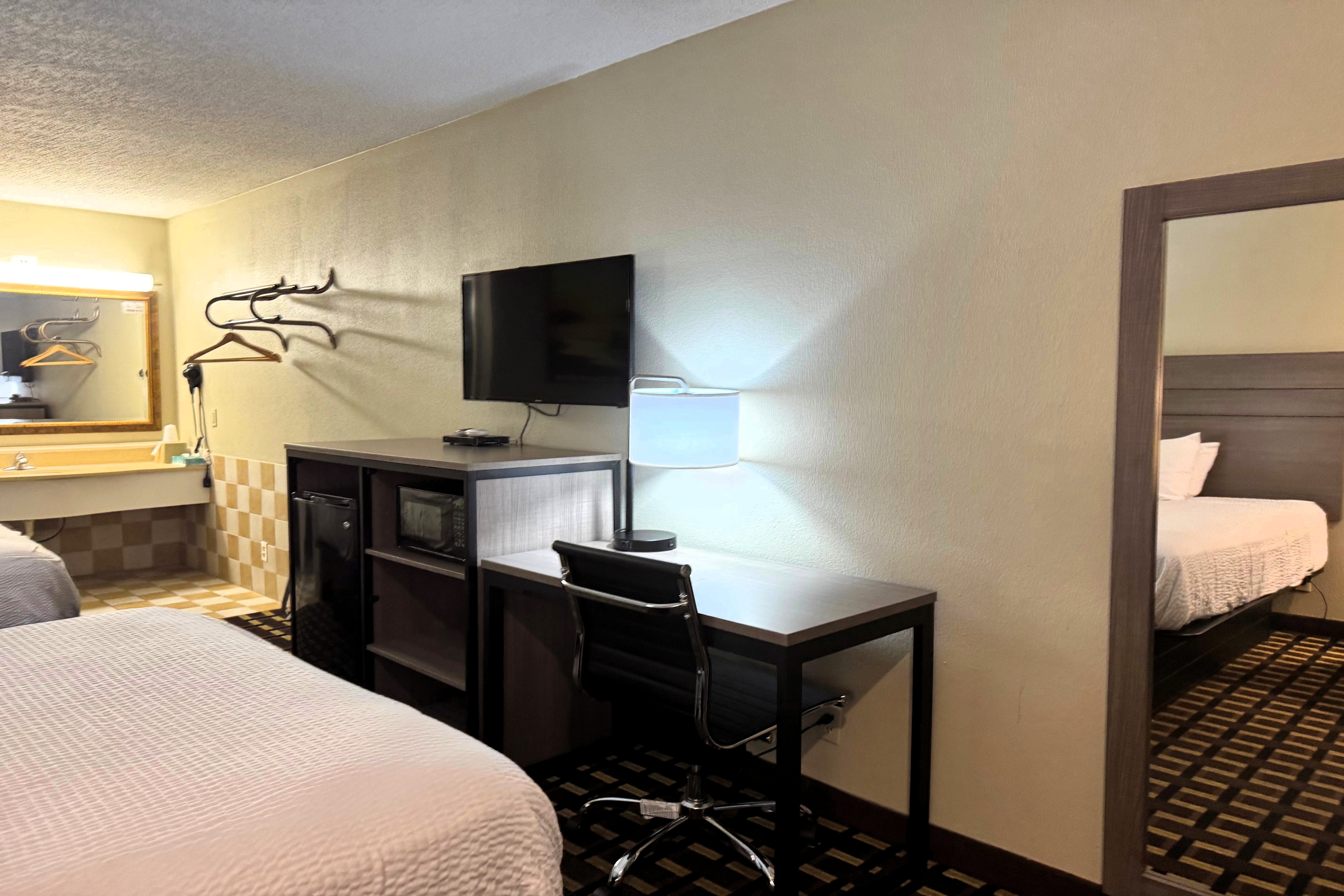 Guest room at the Travelodge by Wyndham Thomasville AL in Thomasville, Alabama