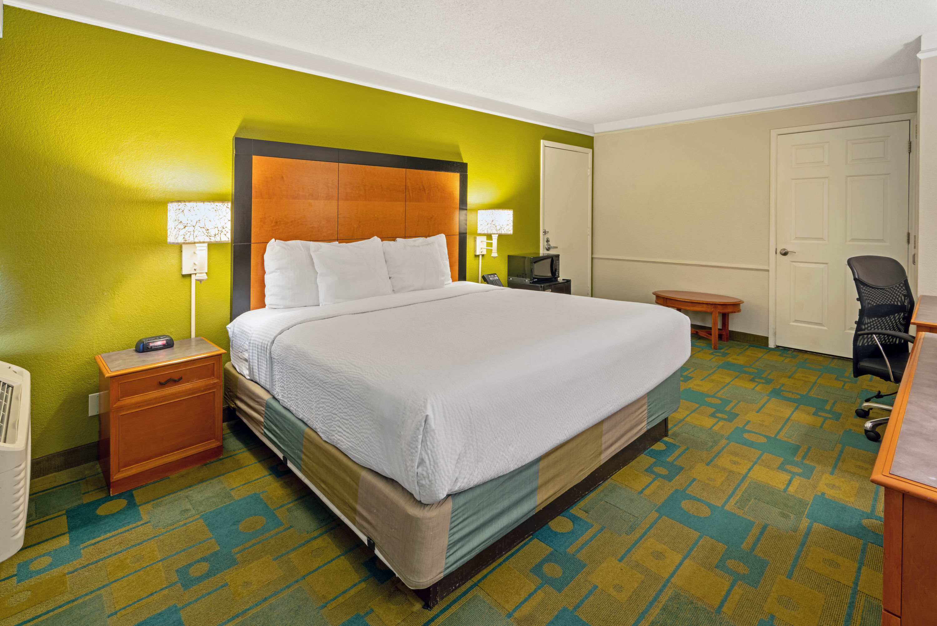 Guest room at the Travelodge by Wyndham Phoenix North in Phoenix, Arizona