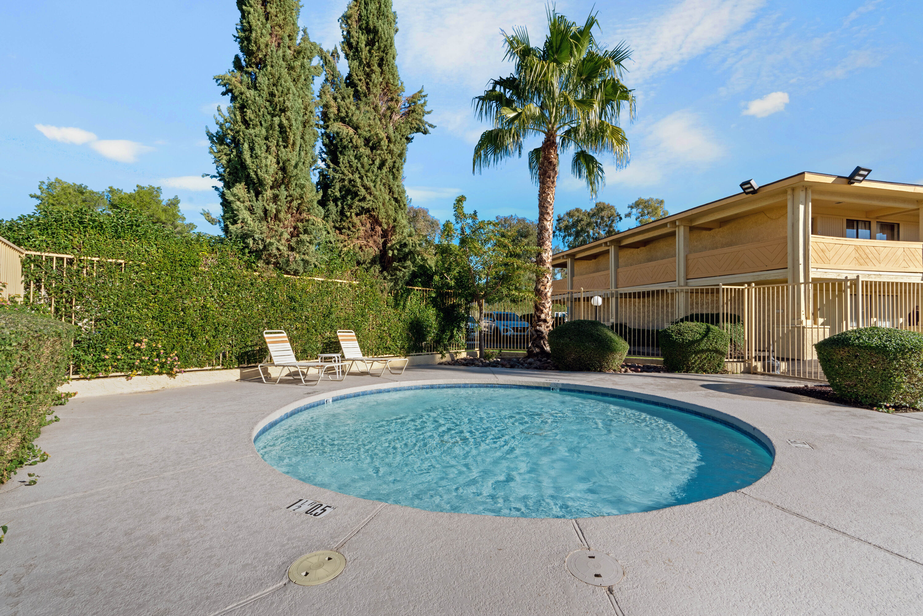 Hot tub at the Travelodge by Wyndham Phoenix North in Phoenix, Arizona