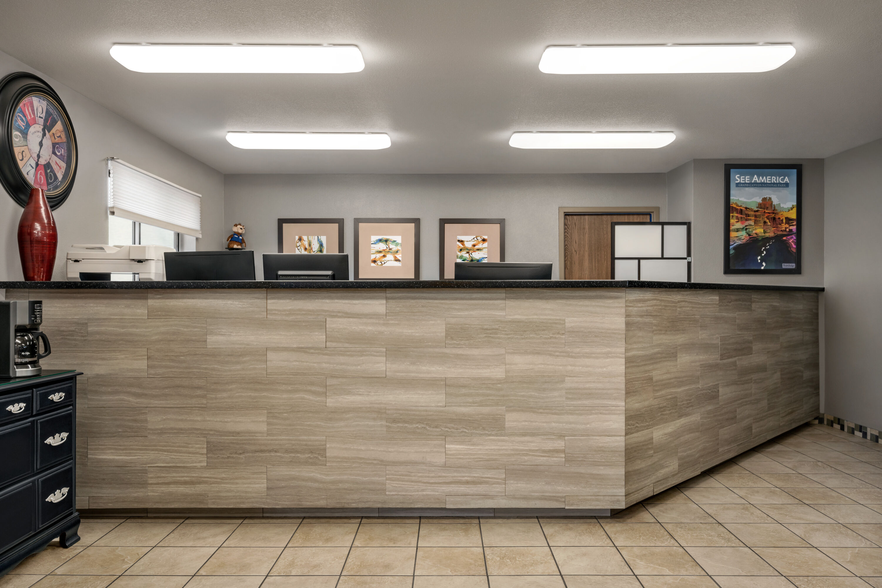 Travelodge by Wyndham Yuma reception in Yuma, Arizona