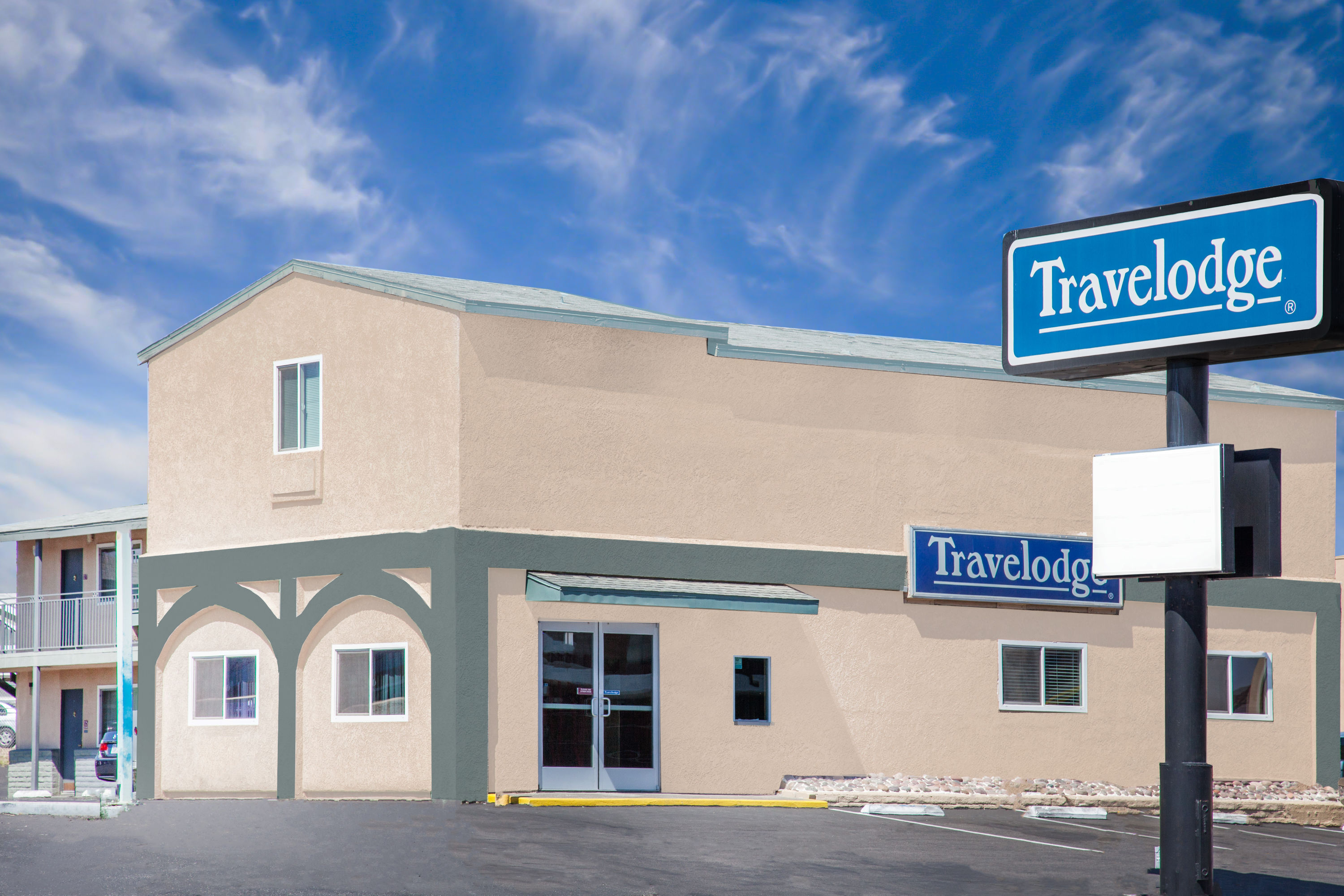 Exterior of Travelodge by Wyndham Barstow hotel in Barstow, California
