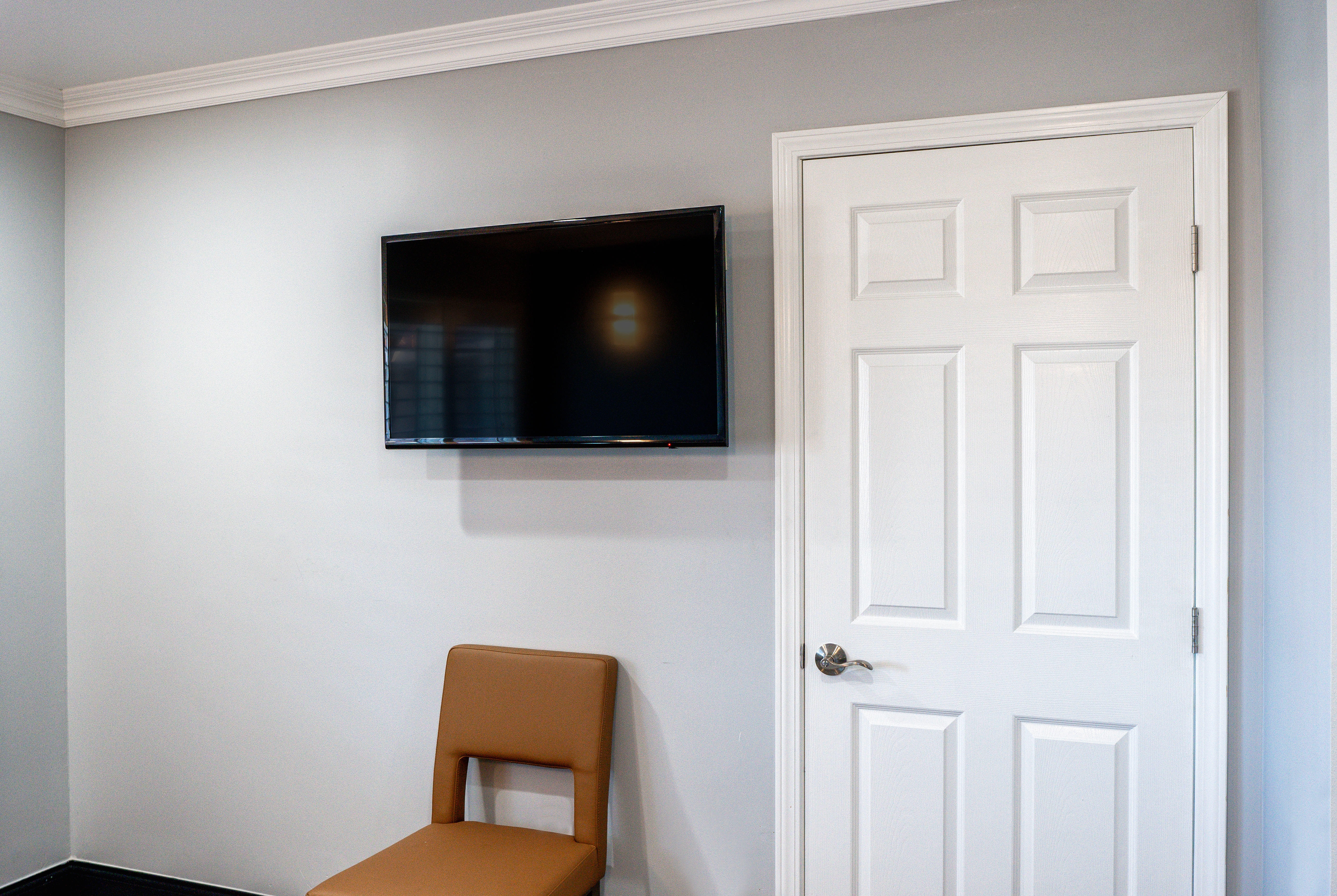 Guest room at the Travelodge Inn & Suites by Wyndham Bell Los Angeles Area in Bell, California