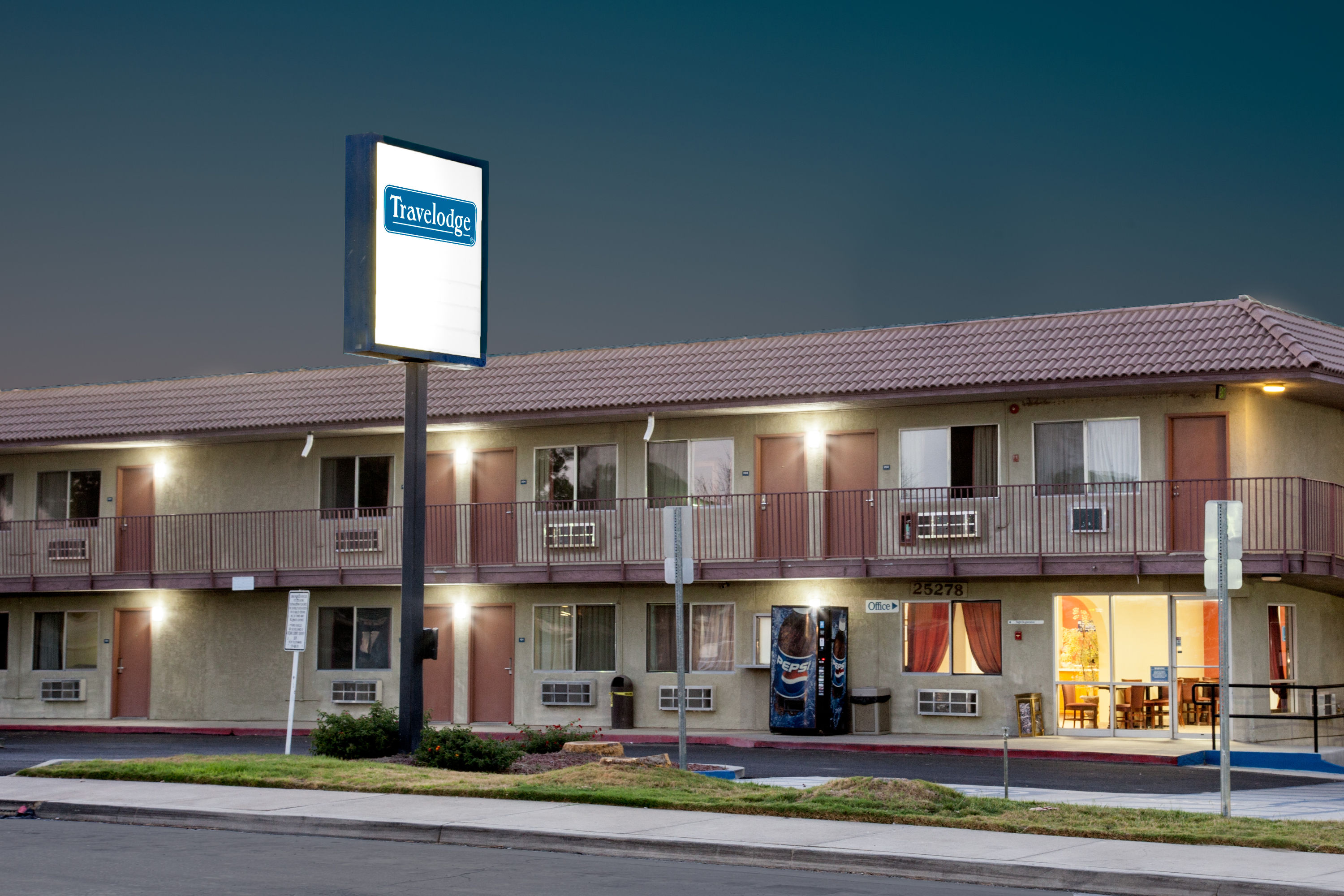 Travelodge by Wyndham Coalinga | Coalinga, CA Hotels