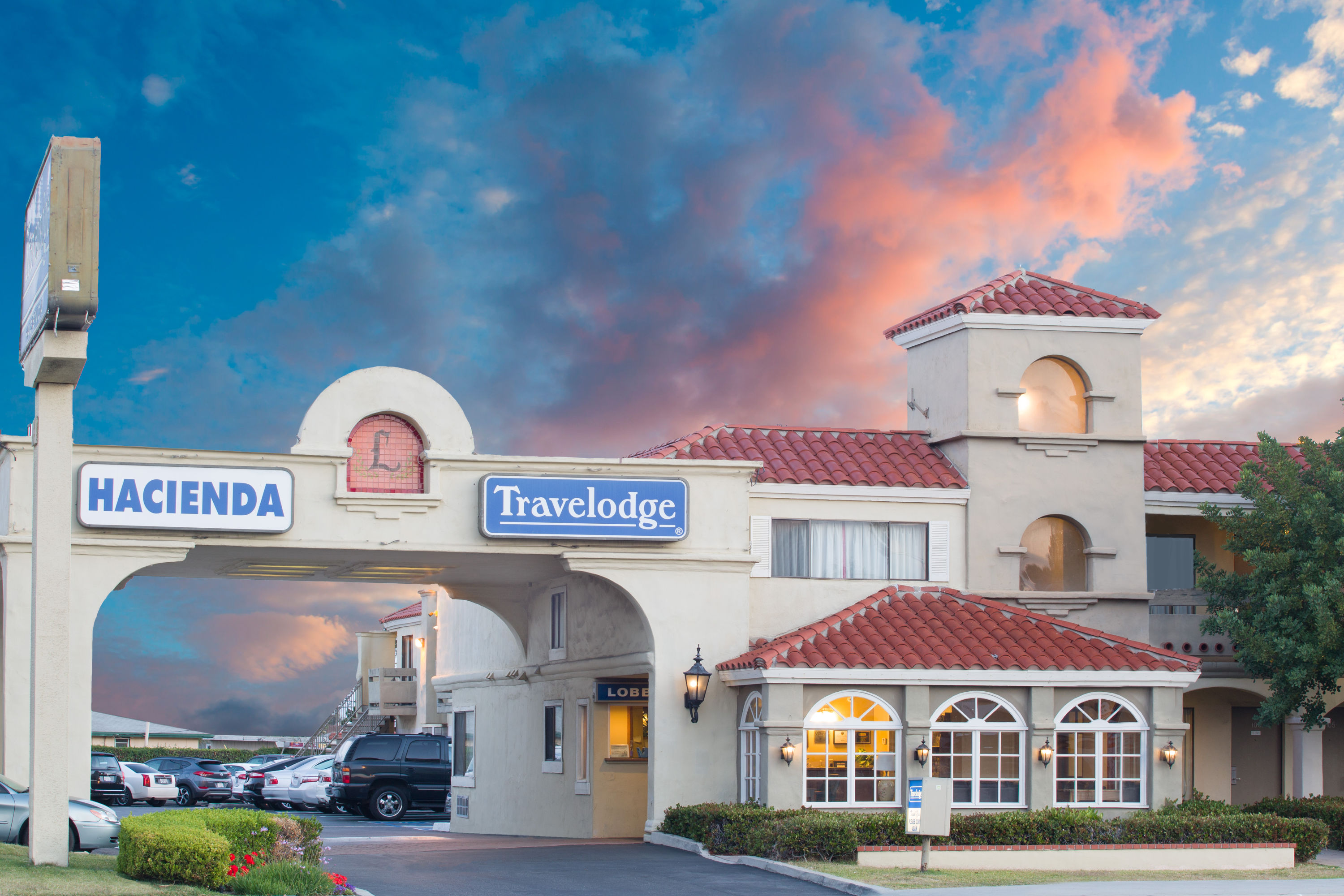 Travelodge By Wyndham Costa Mesa Newport Beach Hacienda