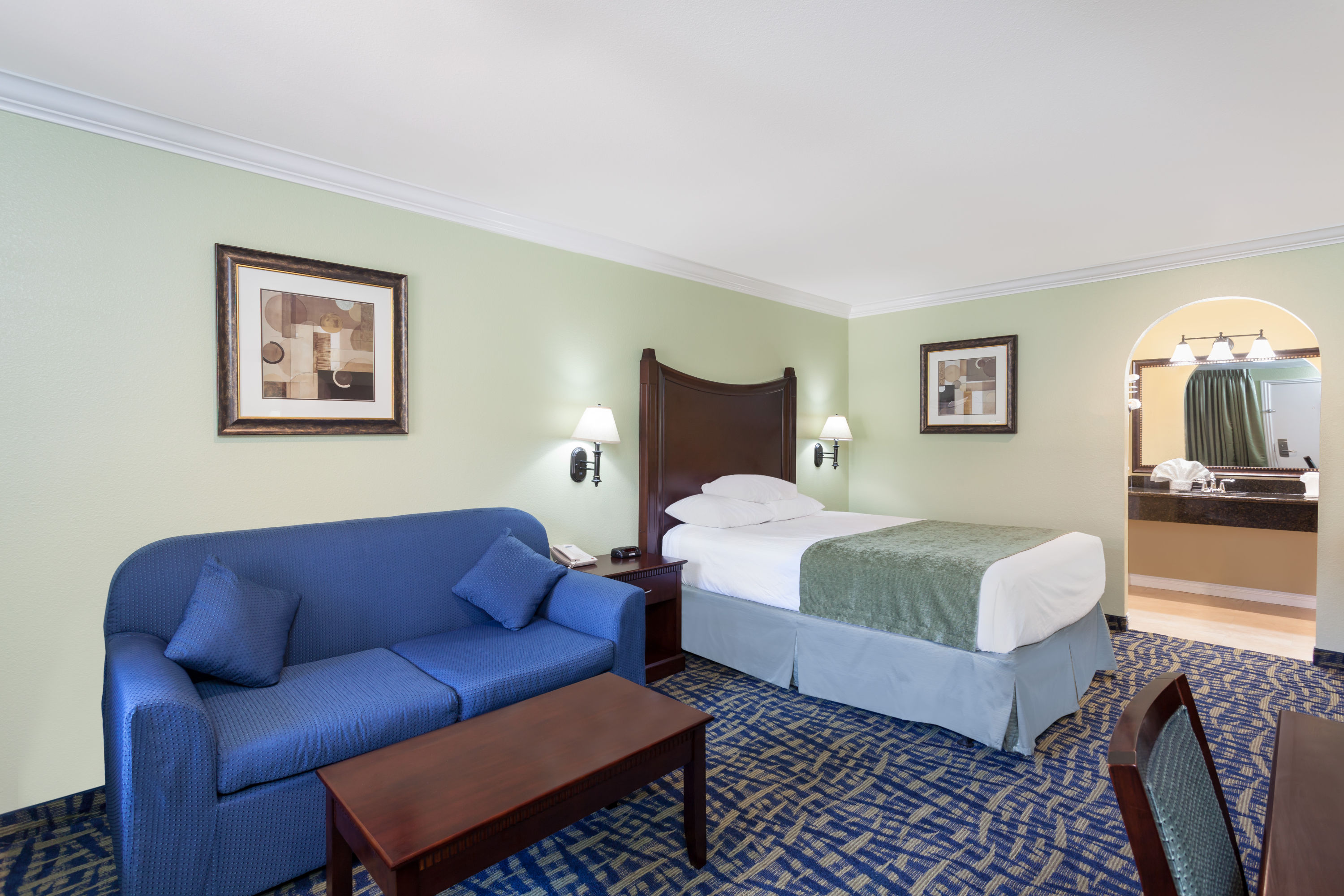 Travelodge by Wyndham Orange County Airport/ Costa Mesa ...