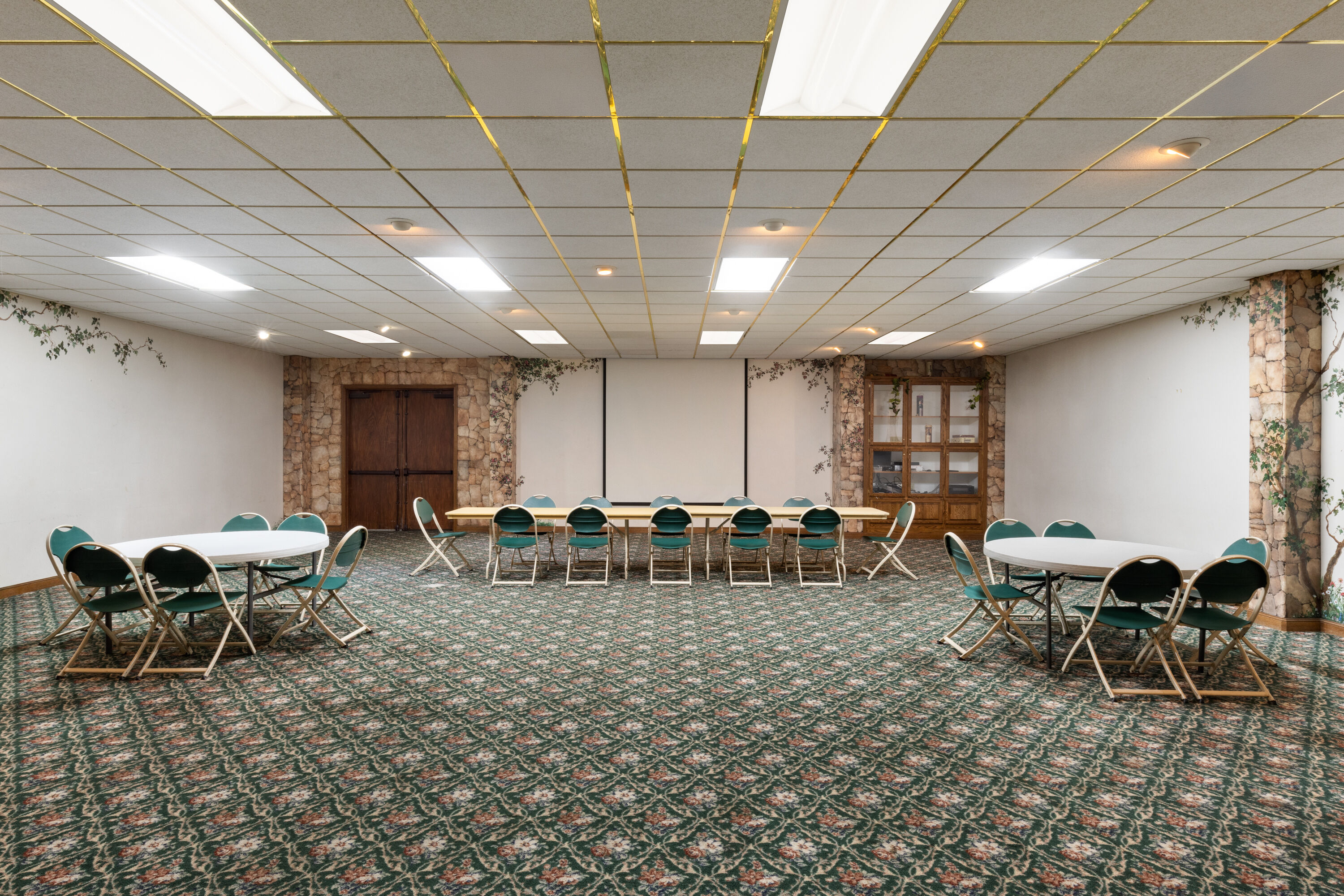 Meeting room at Travelodge by Wyndham Lemoore Near Naval Air Station in Lemoore, California