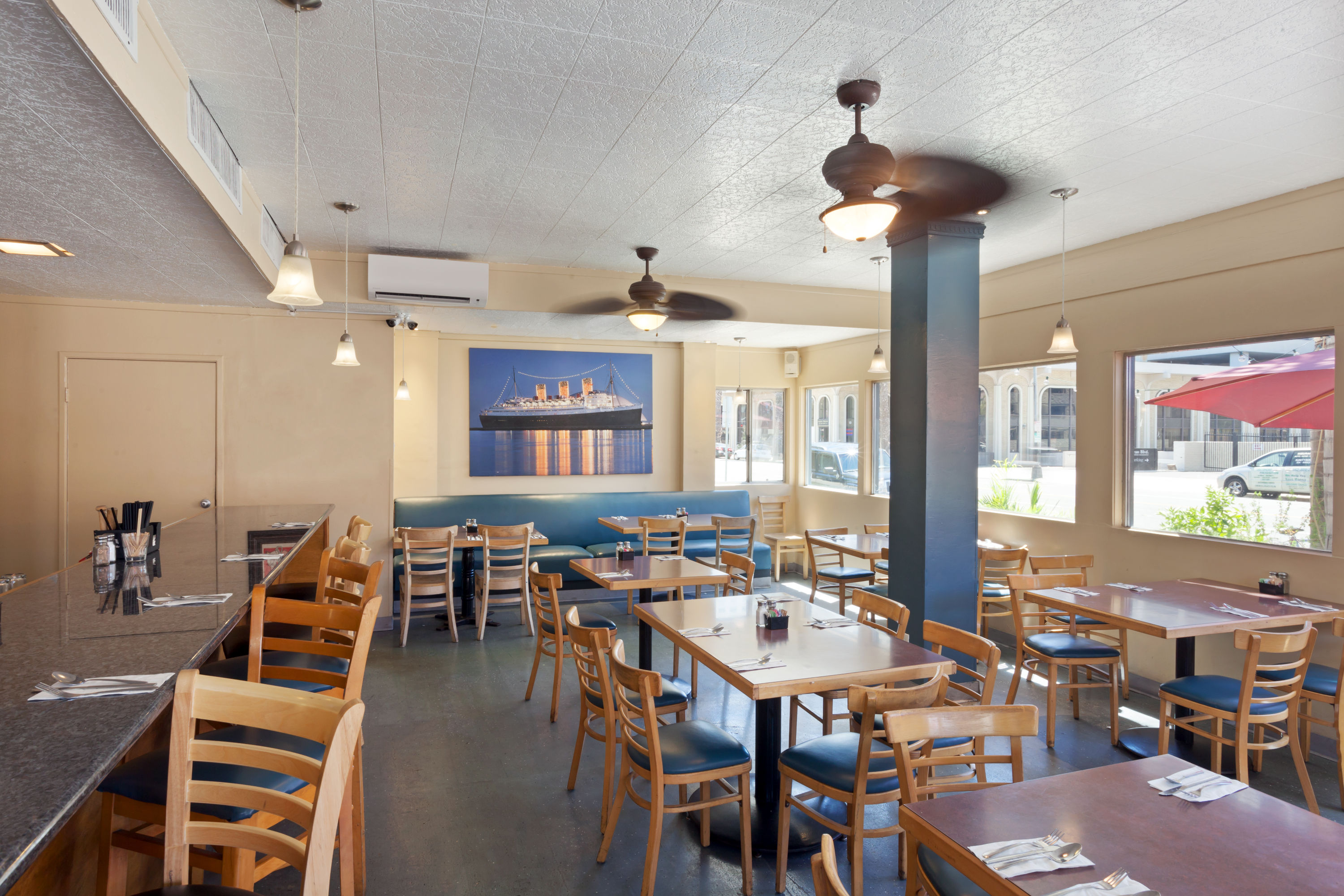 Travelodge by Wyndham Long Beach Convention Center restaurant in Long Beach, California