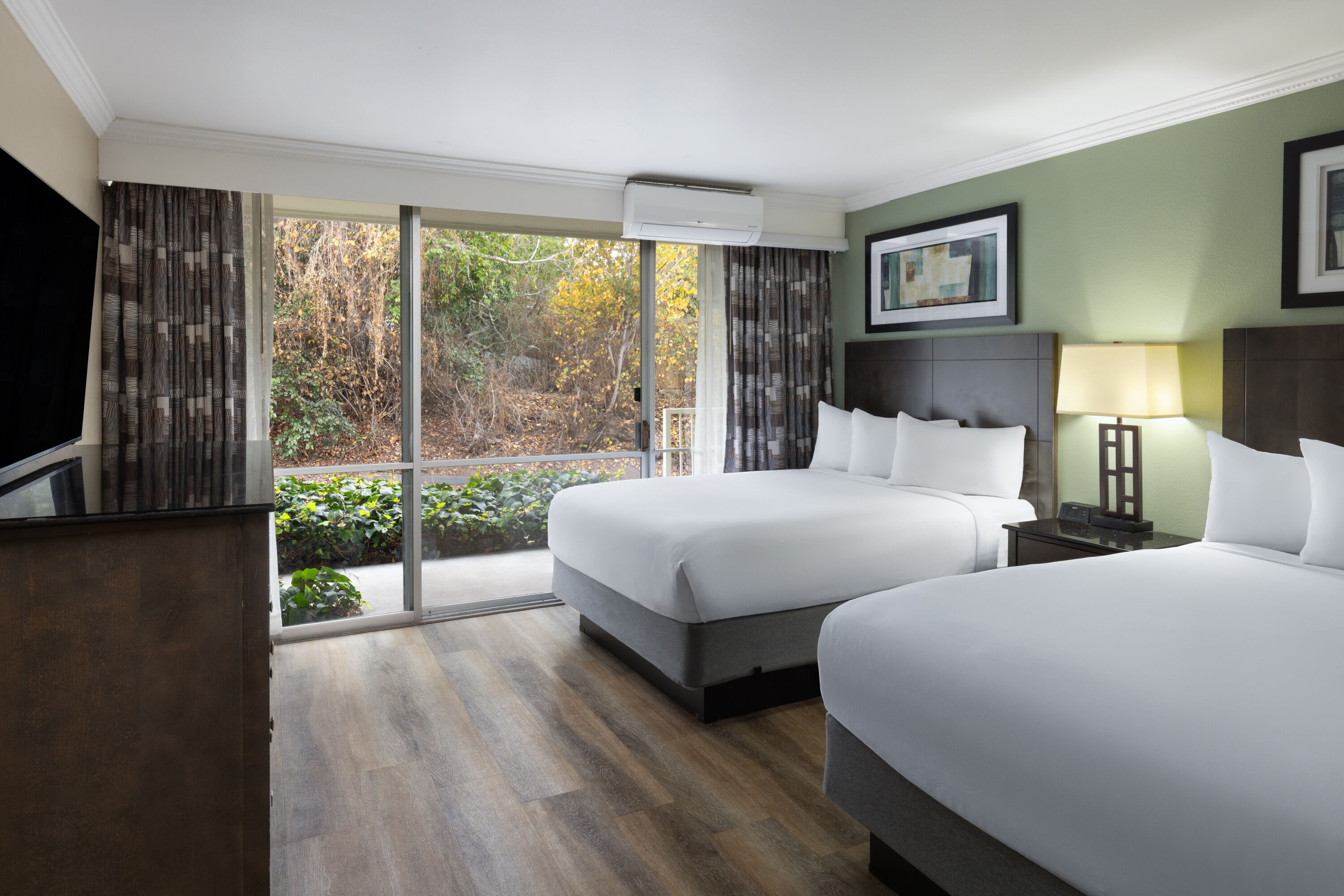 Travelodge by Wyndham Monterey Bay suite in Monterey, California