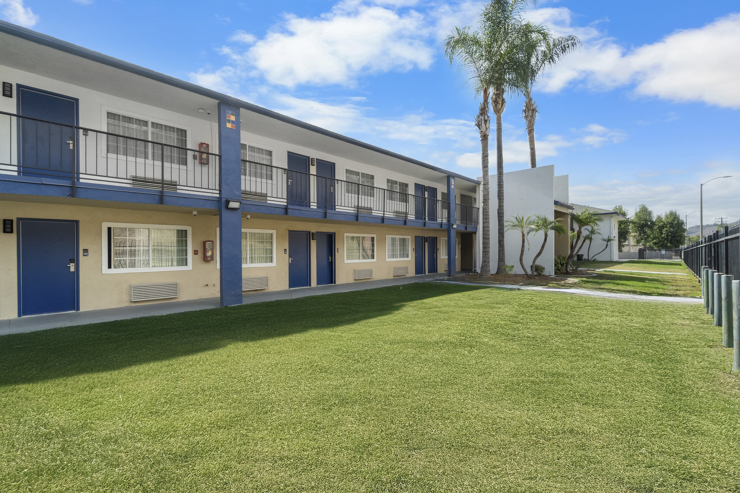 Exterior of Travelodge by Wyndham Fairplex Pomona hotel in Pomona, California