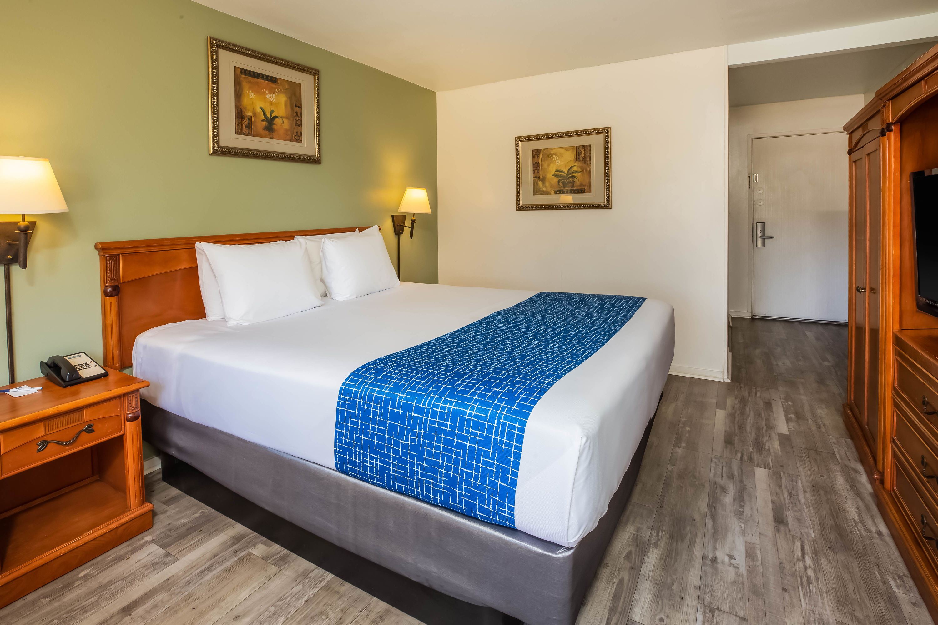 Travelodge by Wyndham Red Bluff Red Bluff, CA Hotels
