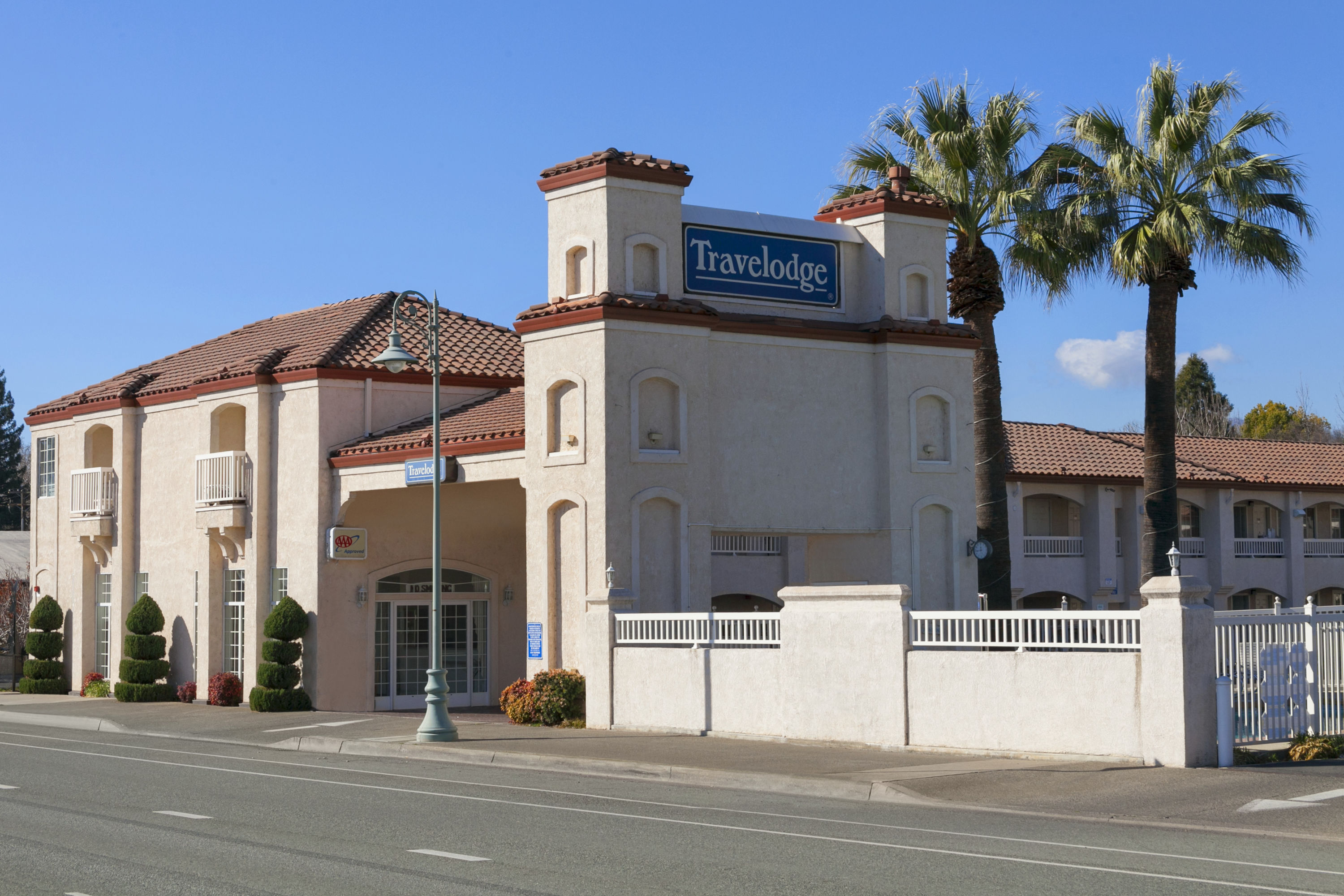 Travelodge by Wyndham Redding CA | Redding, CA Hotels