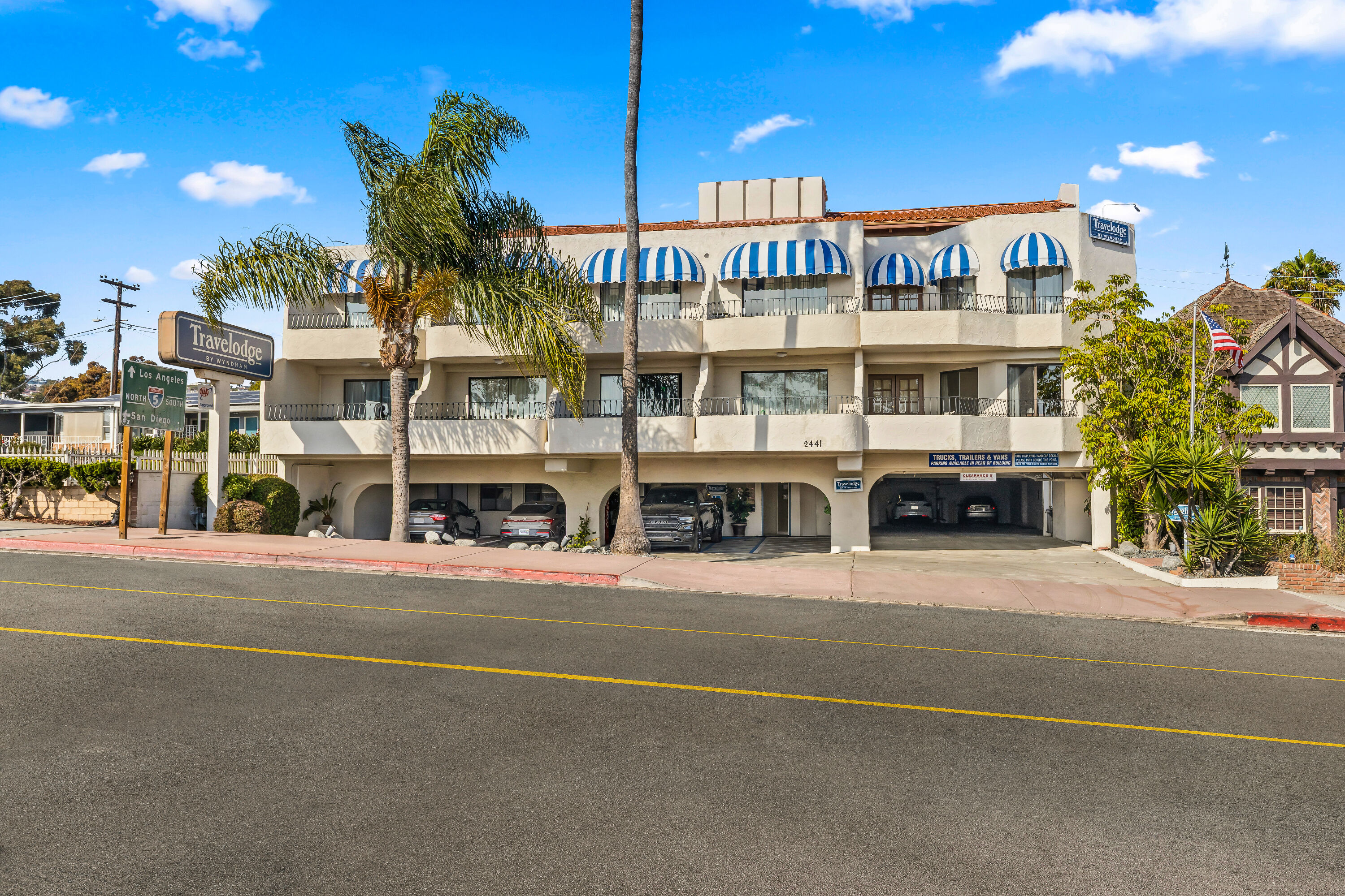 Exterior Day Image of Travelodge by Wyndham San Clemente Beach hotel in San Clemente, California