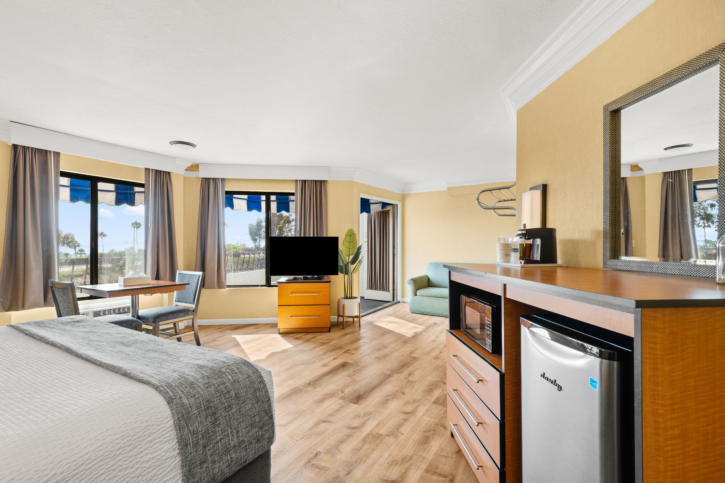 Travelodge by Wyndham San Clemente Beach suite in San Clemente, California