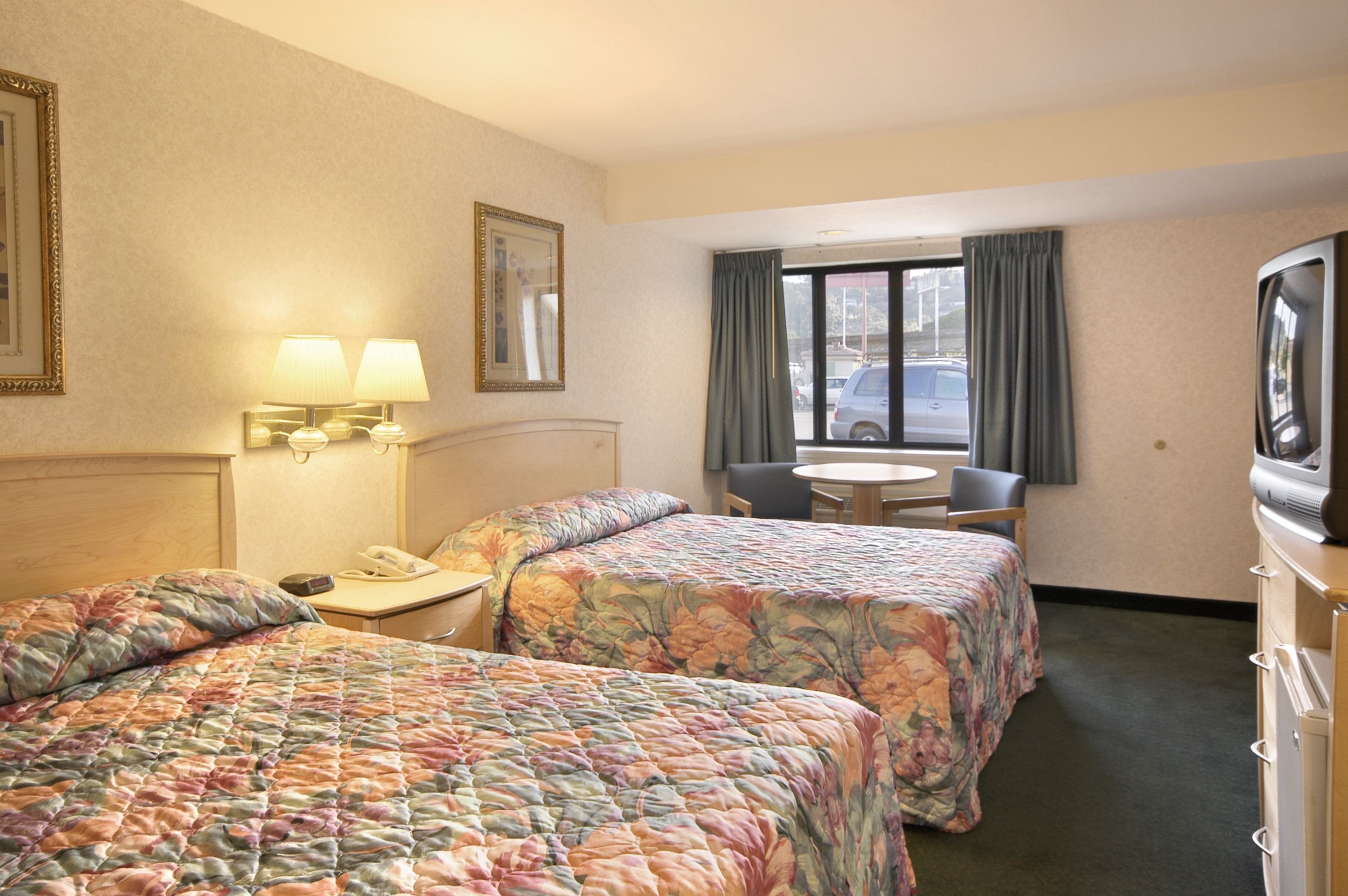 lodge offers in europe