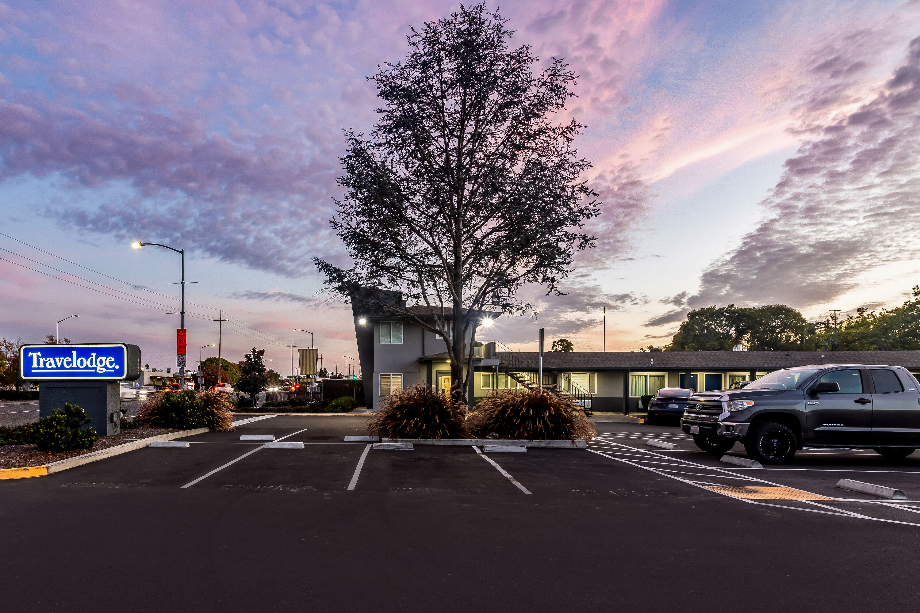 Exterior Night Image of Travelodge by Wyndham Santa Rosa Wine Country hotel in Santa Rosa, California