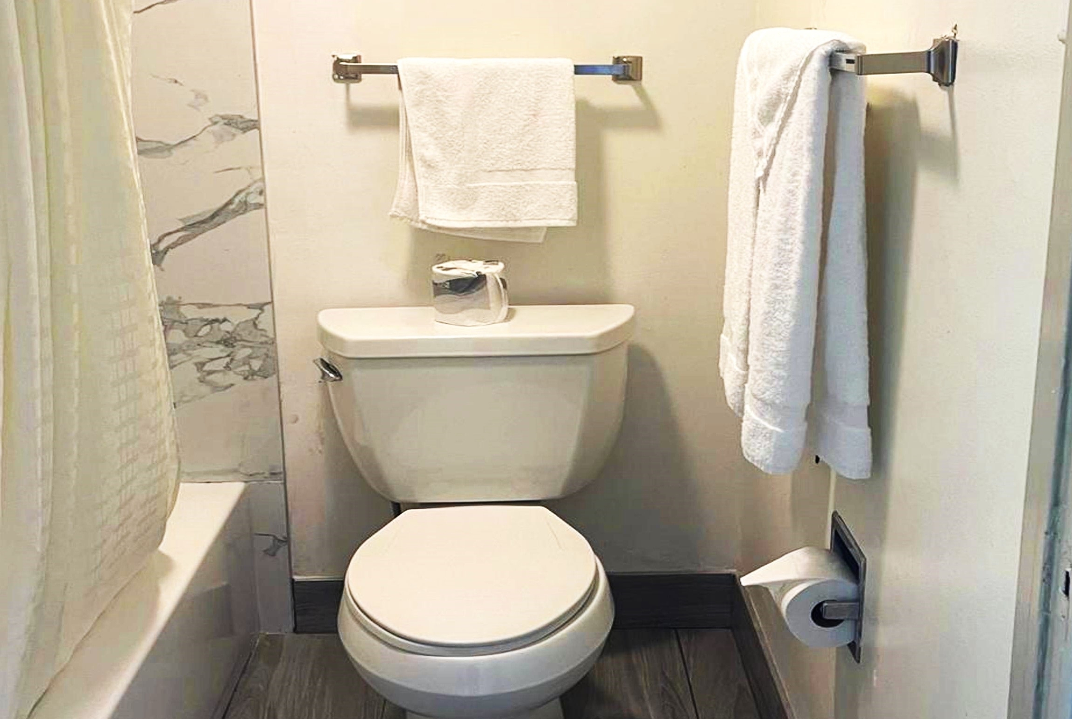 Guest room bath at the Travelodge by Wyndham San Francisco Airport North in South San Francisco, California