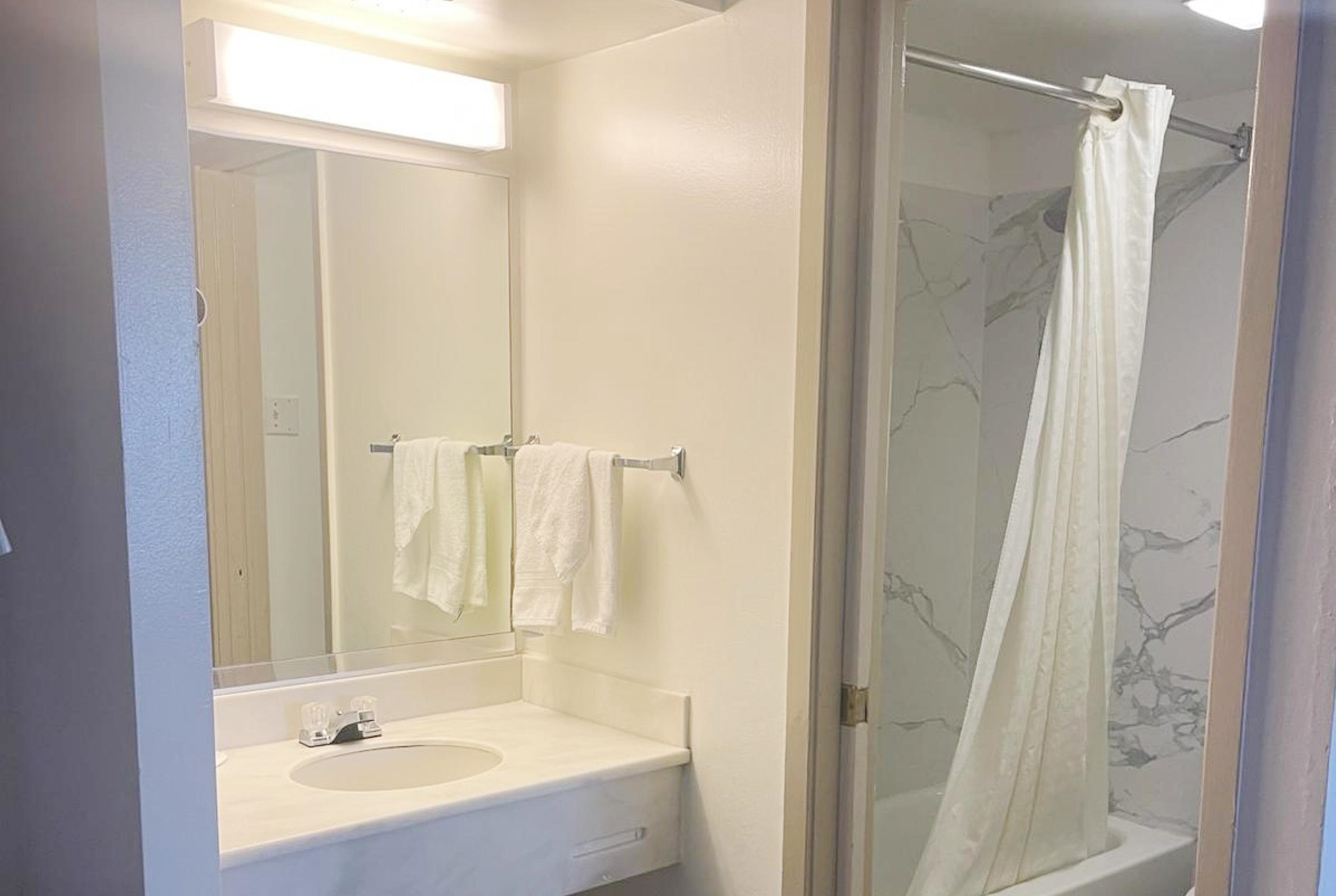 Guest room bath at the Travelodge by Wyndham San Francisco Airport North in South San Francisco, California