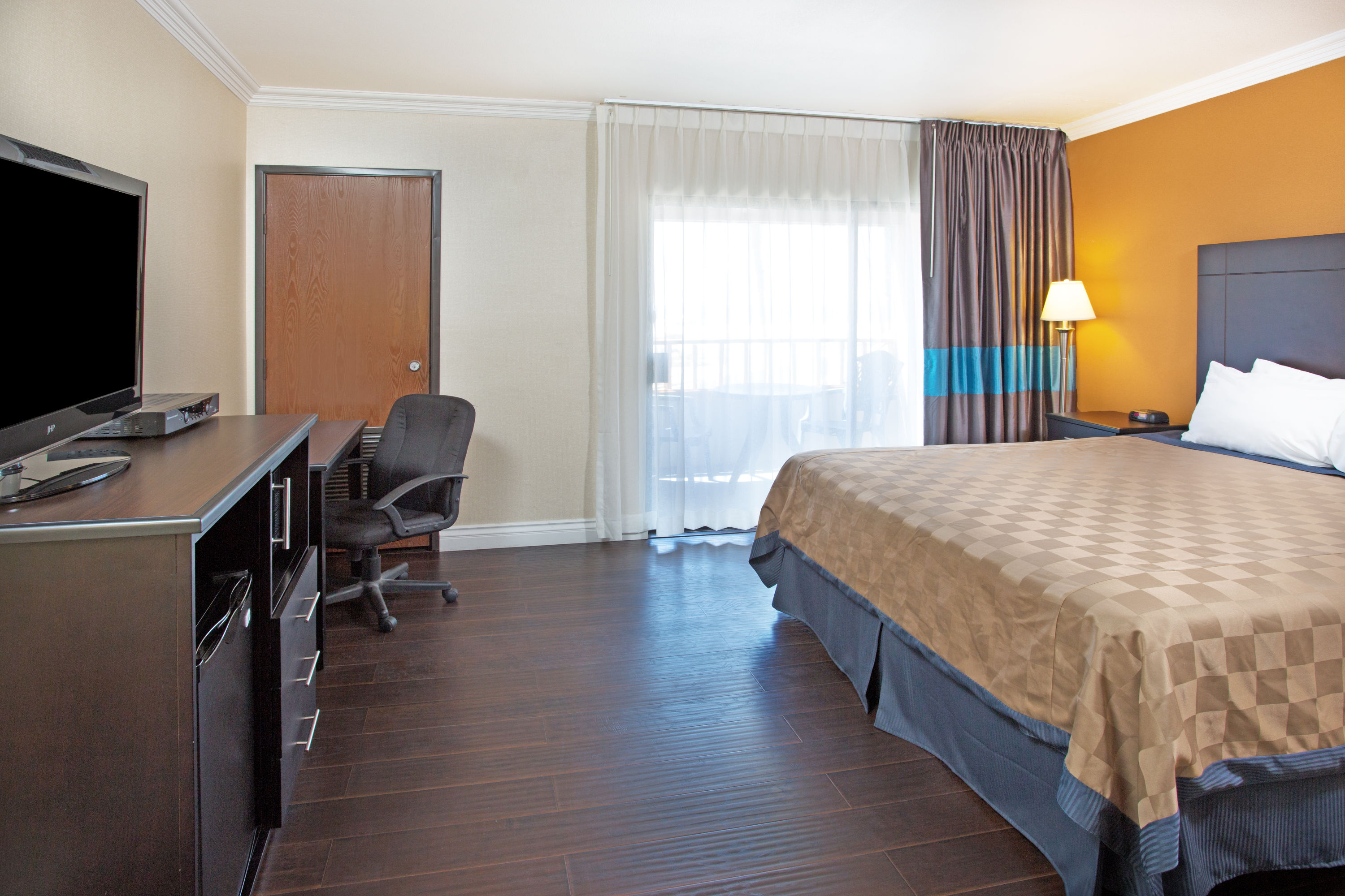 Travelodge By Wyndham Ocean Front Sunset Beach Ca Hotels