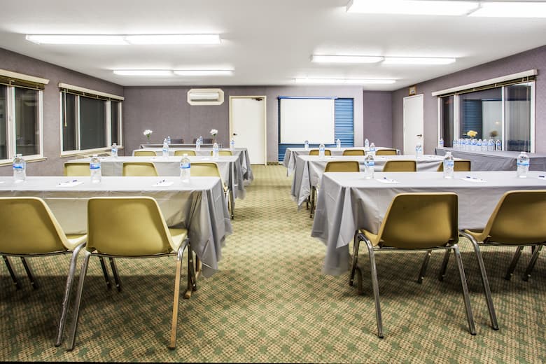 Travelodge By Wyndham Turlock Hotels Ca 95380 Meeting Room At Travelodge By Wyndham Turlock In California