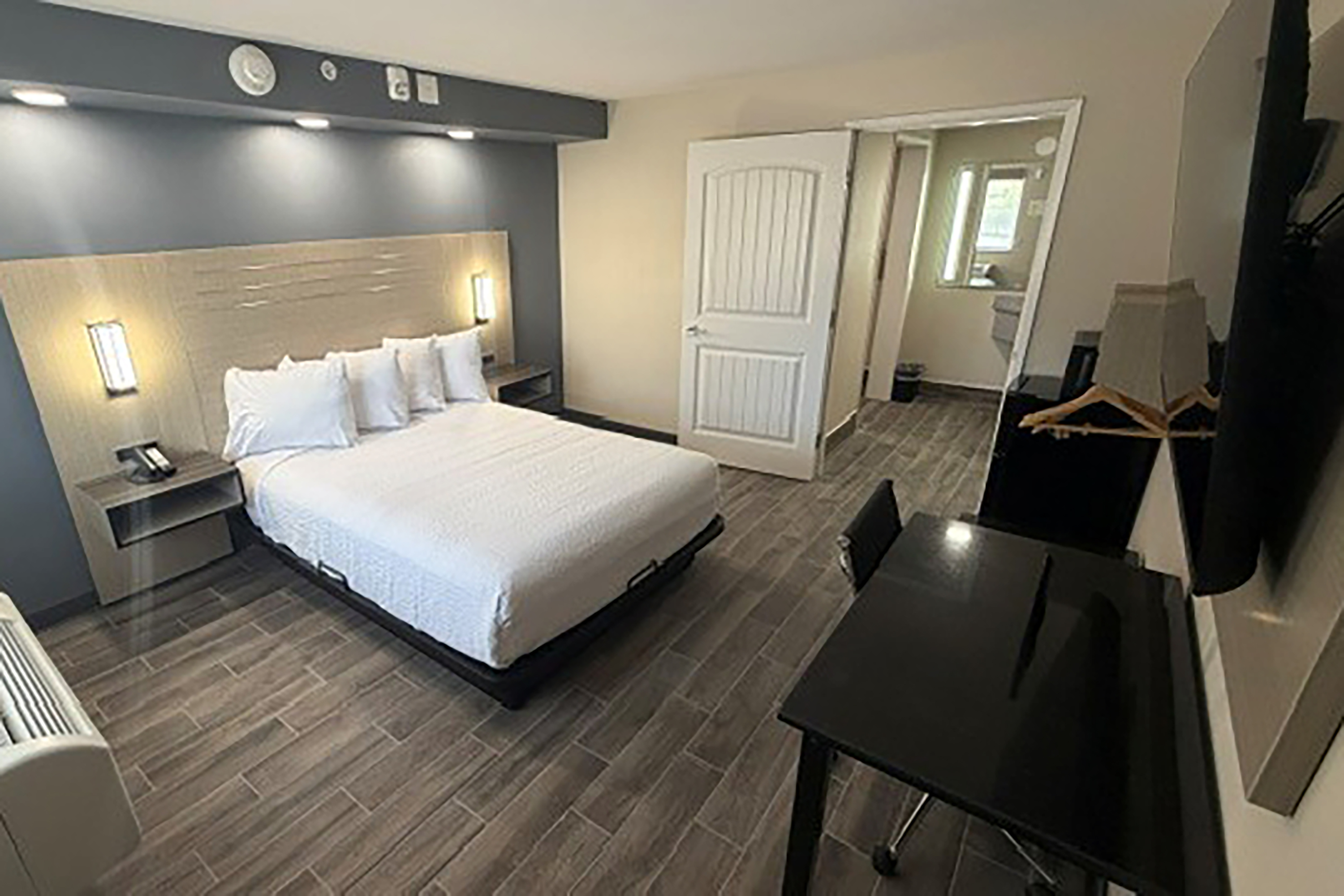 Guest room at the Travelodge by Wyndham Ukiah in Ukiah, California