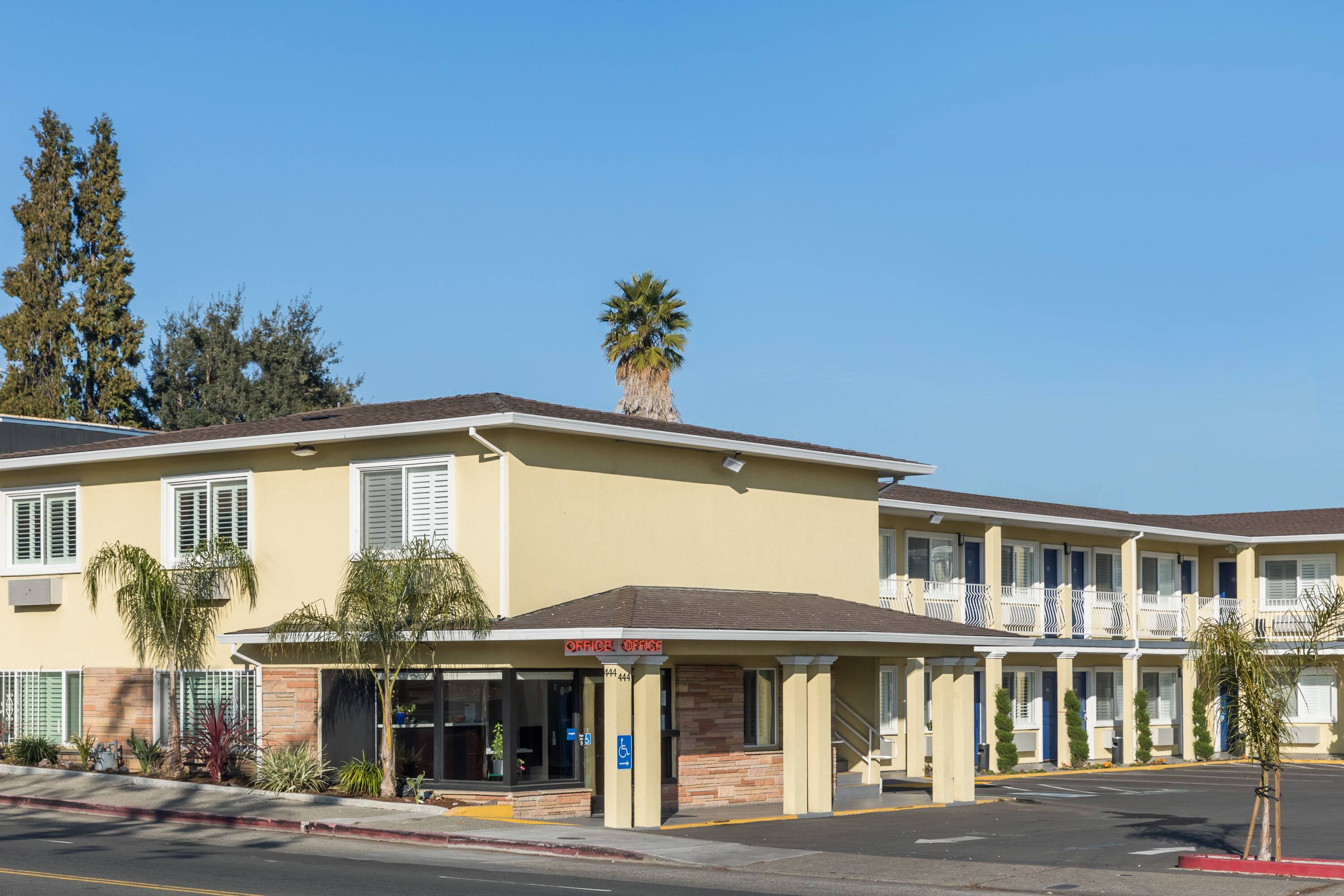 Travelodge By Wyndham Vallejo Napa Valley Hotels Ca 94590