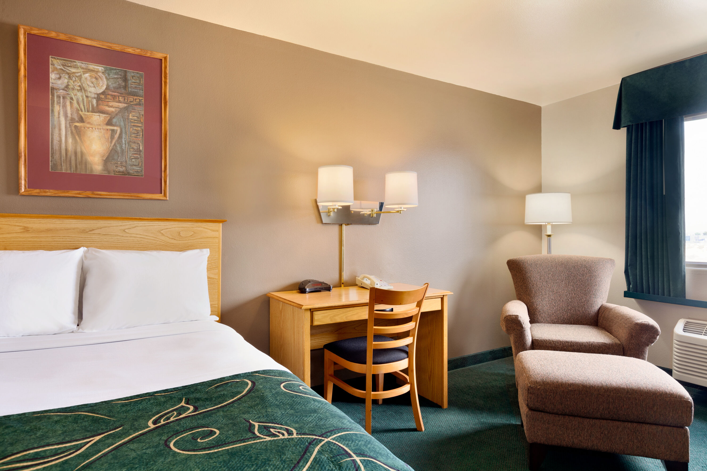 Guest room at the Travelodge by Wyndham Yermo in Yermo, California