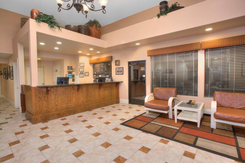 Travelodge Inn and Suites Yucca Valley/Joshua Tree Nat'l Par hotel lobby in Yucca Valley, California