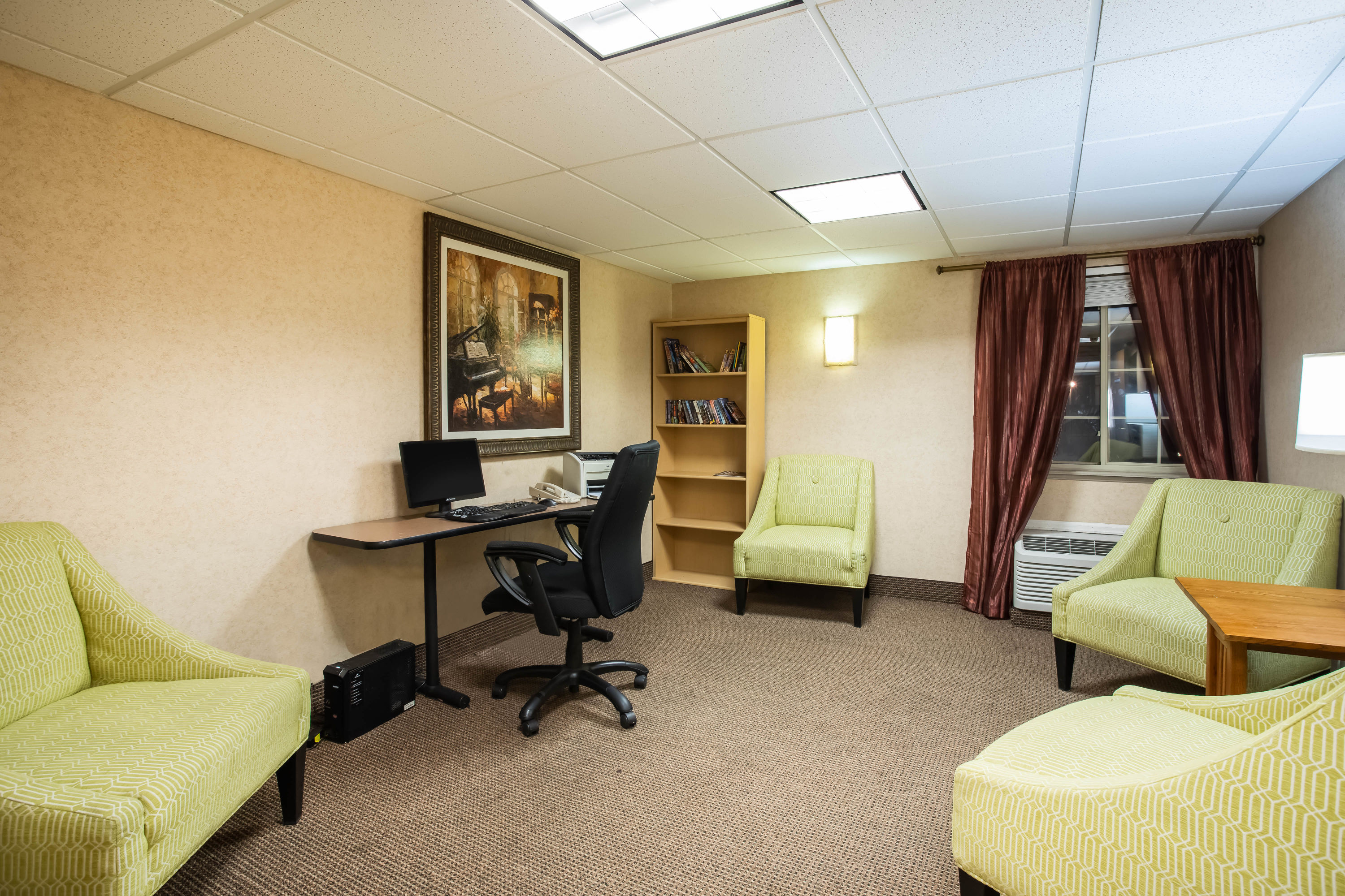 Travelodge by Wyndham Colorado Springs Airport/Peterson SFB business center in Colorado Springs, Colorado