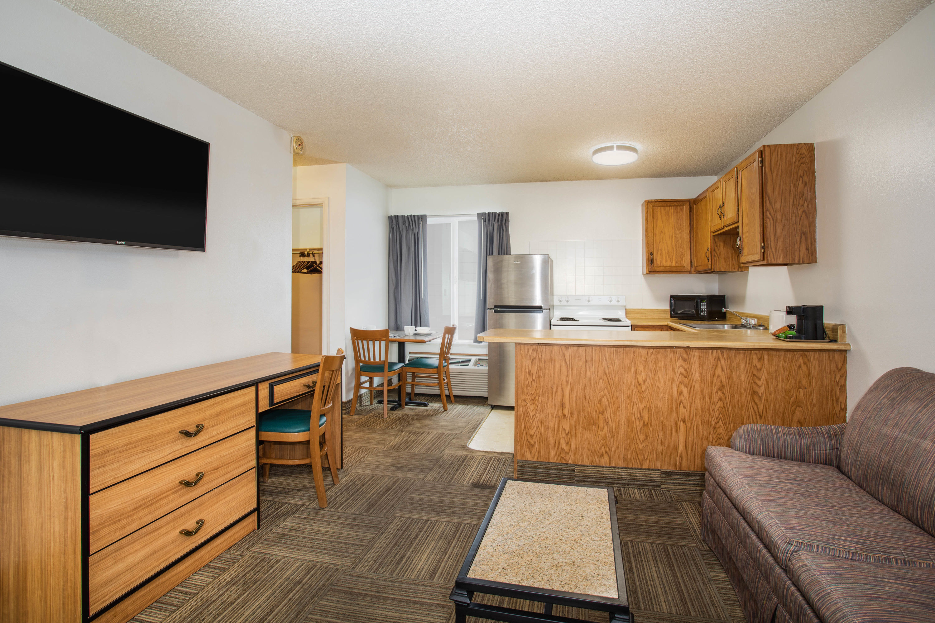 Travelodge by Wyndham Colorado Springs Airport/Peterson SFB suite in Colorado Springs, Colorado