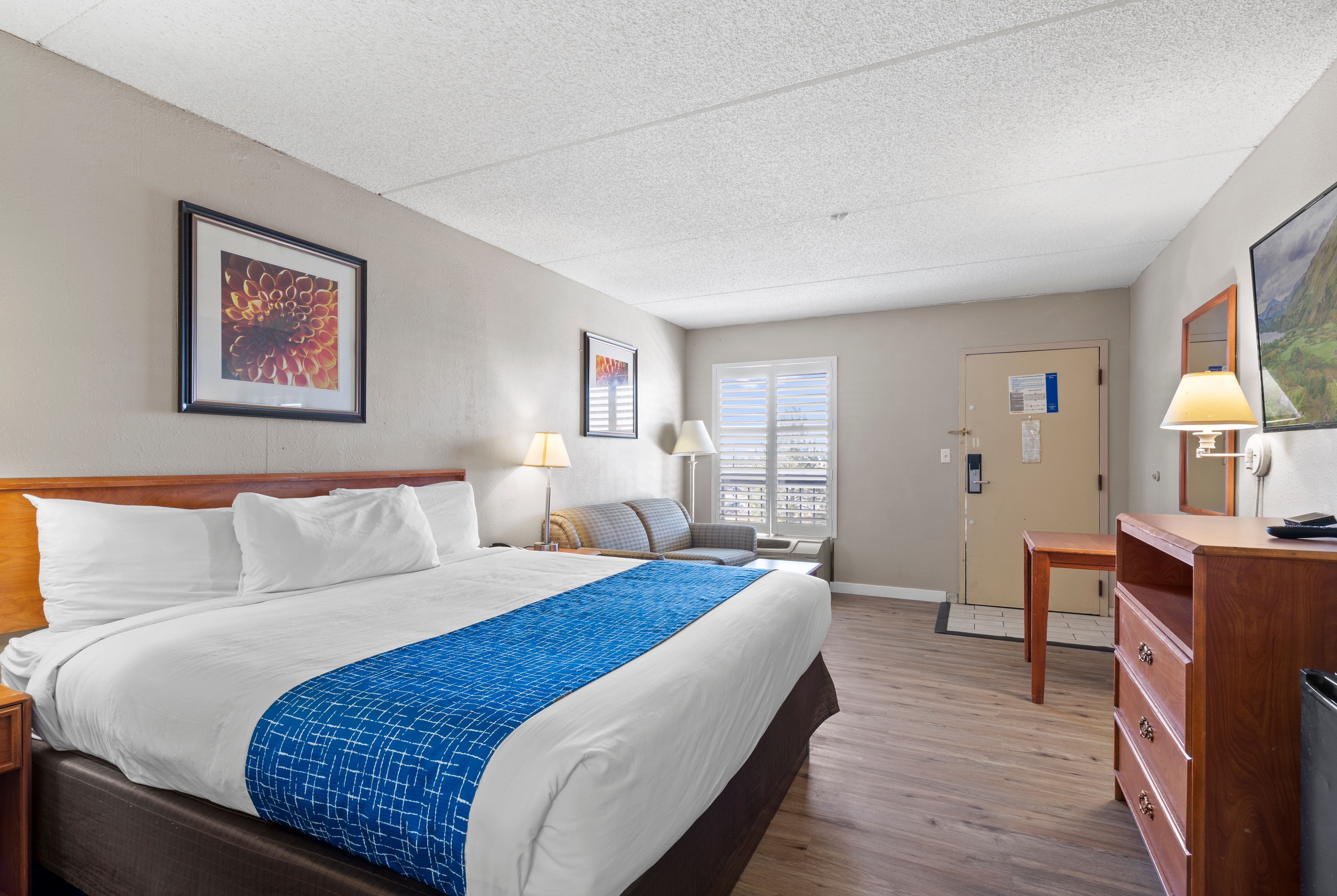 Guest room at the Travelodge by Wyndham Pueblo in Pueblo, Colorado