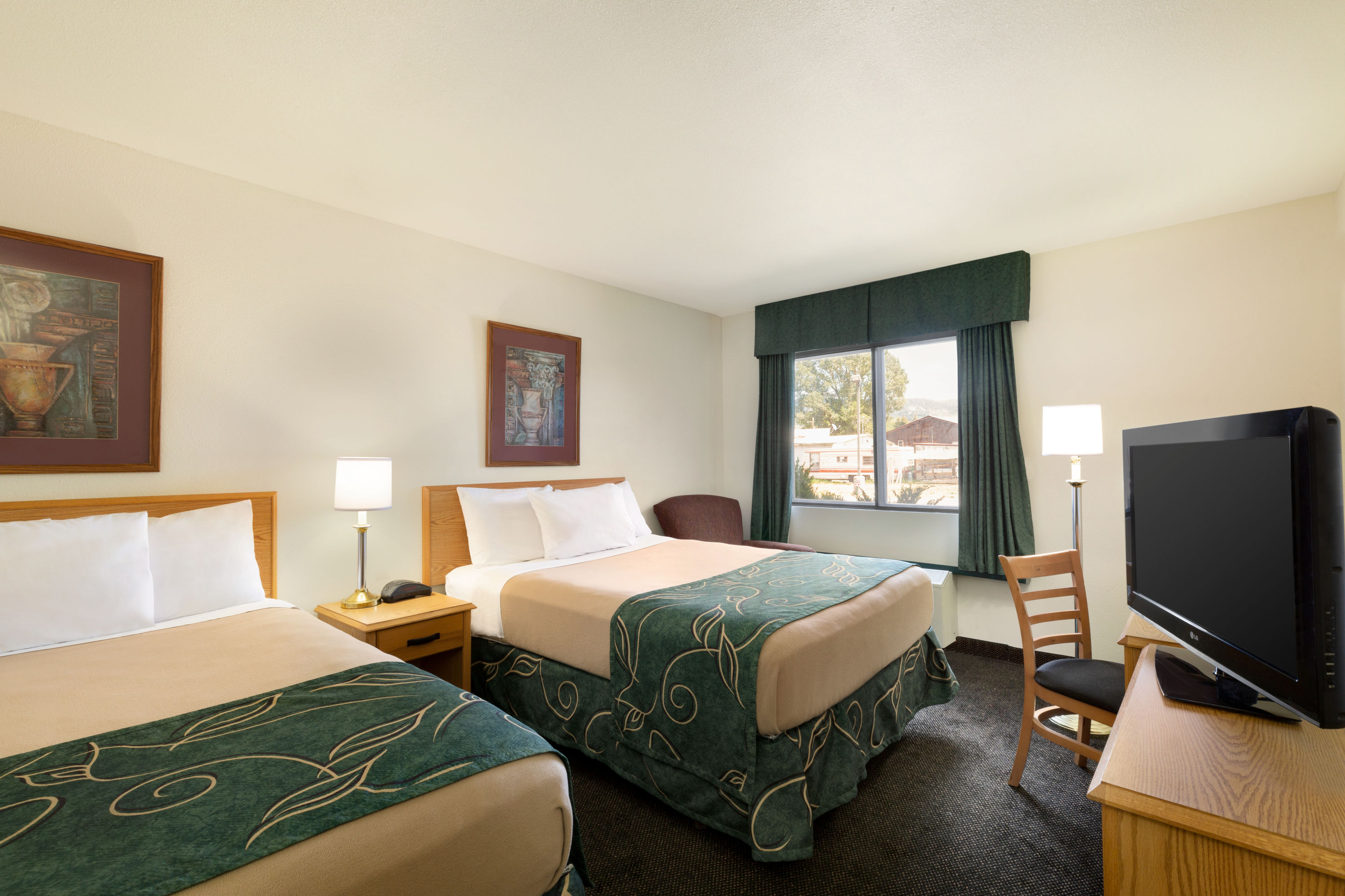 Guest room at the Travelodge by Wyndham Yampa in Yampa, Colorado