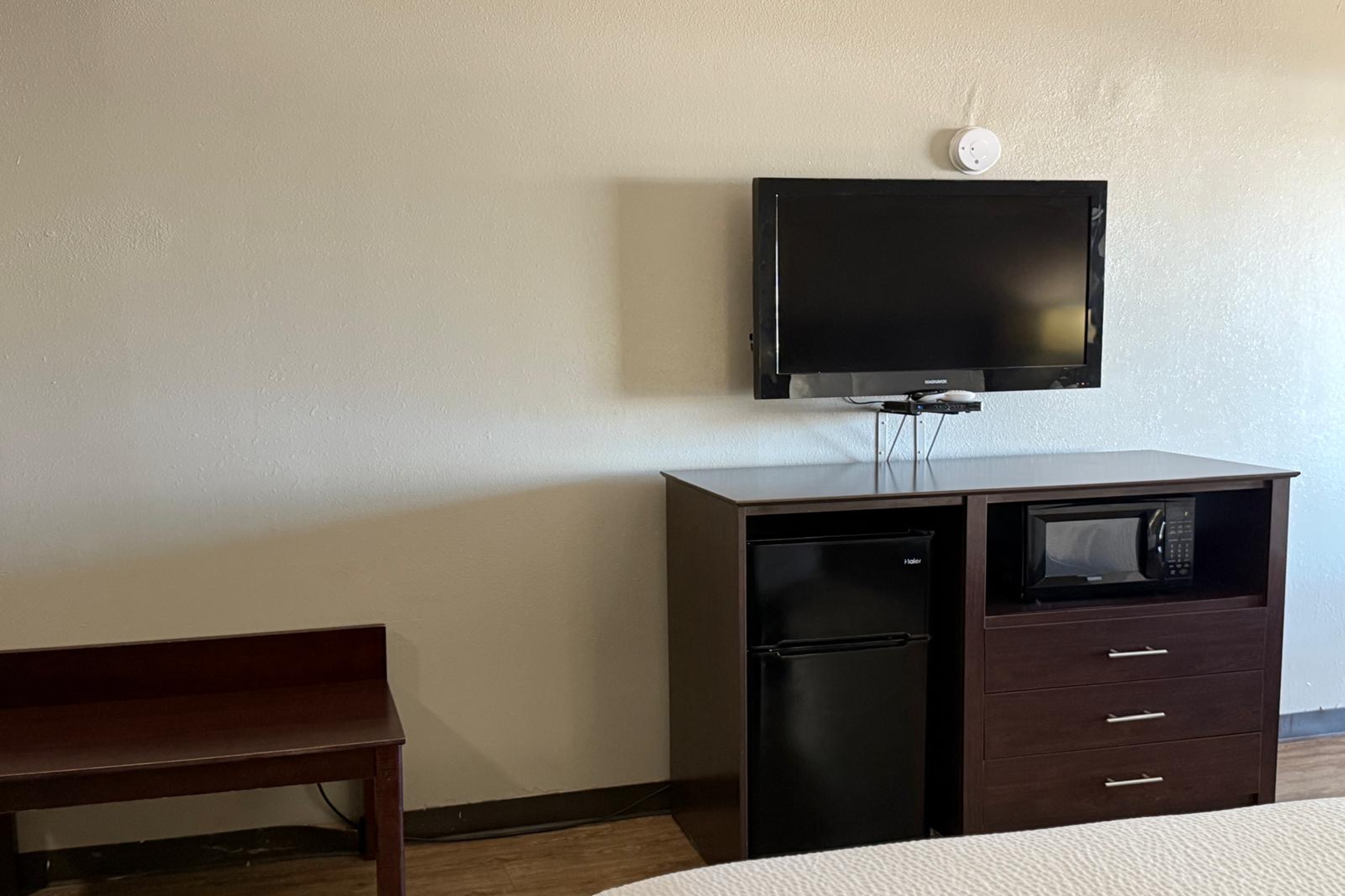 Guest room at the Travelodge by Wyndham Lakeland in Lakeland, Florida