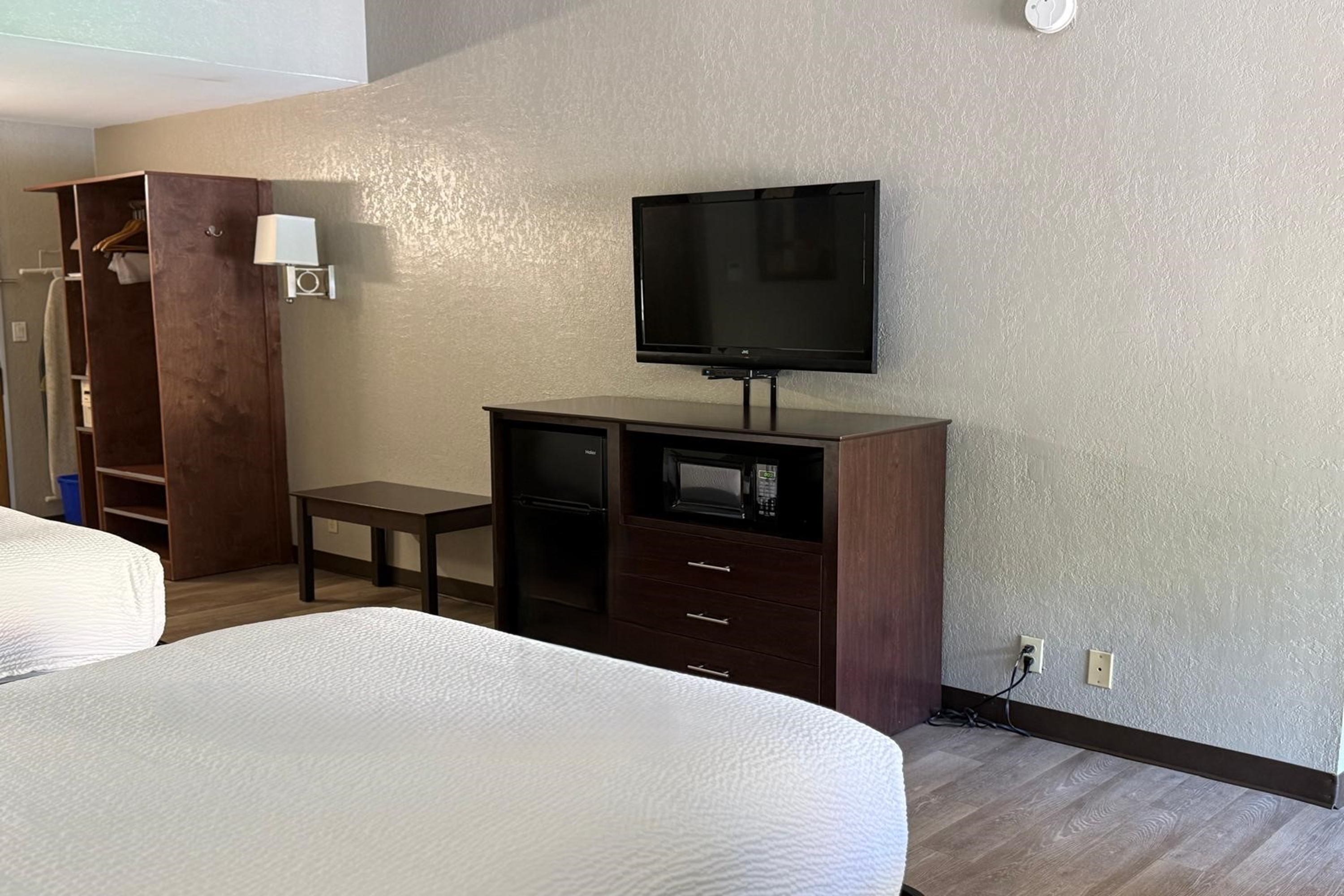 Guest room at the Travelodge by Wyndham Lakeland in Lakeland, Florida