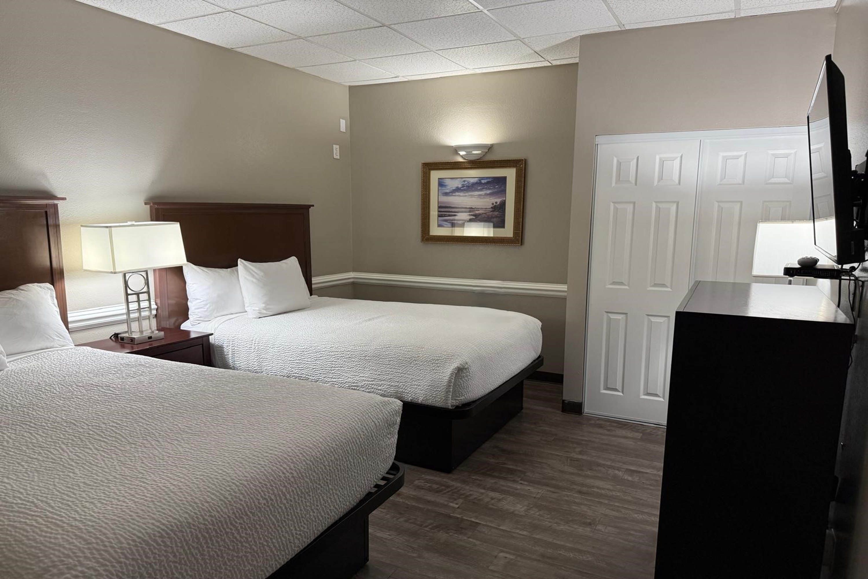 Guest room at the Travelodge by Wyndham Lakeland in Lakeland, Florida