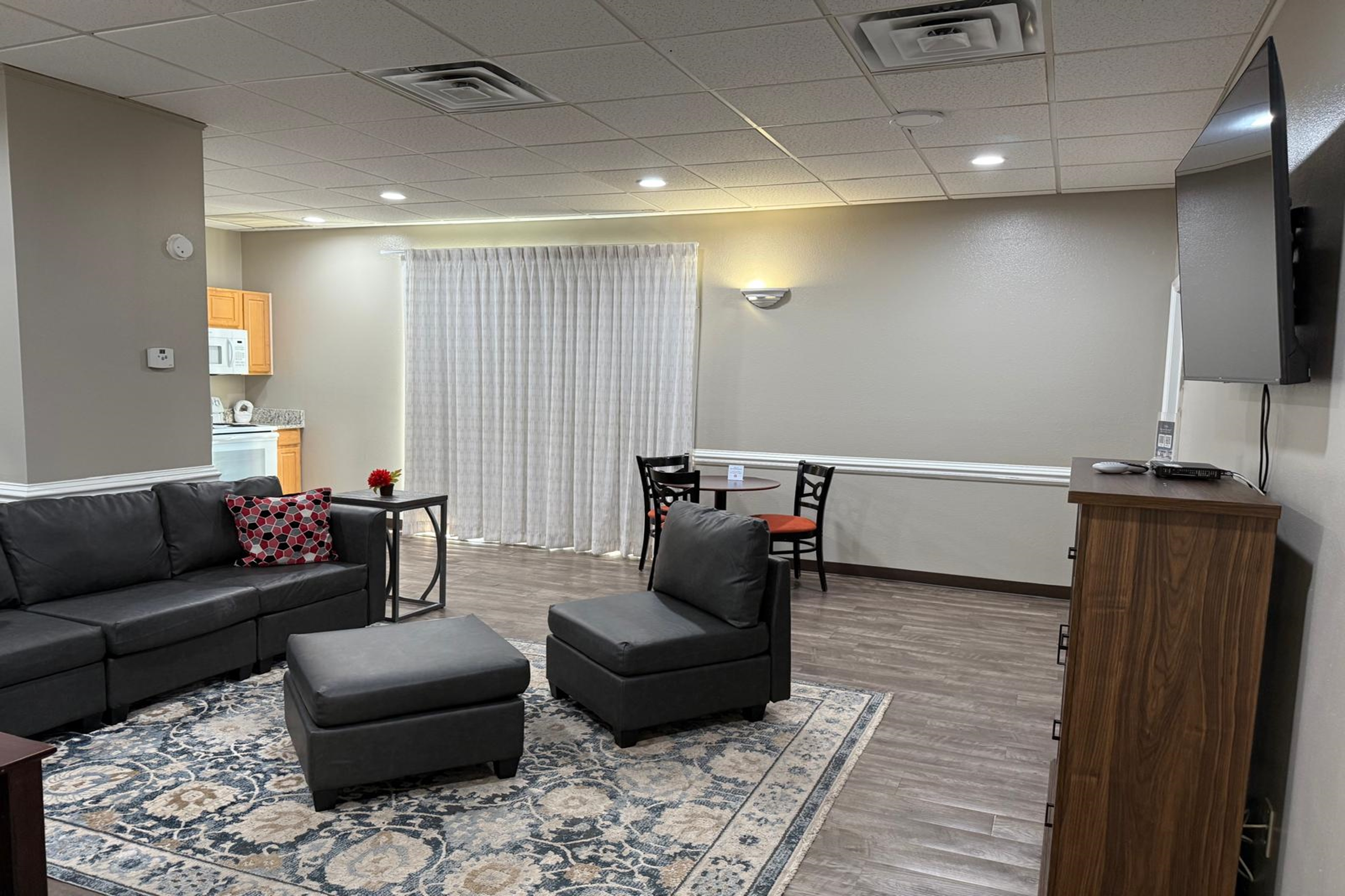 Guest room at the Travelodge by Wyndham Lakeland in Lakeland, Florida