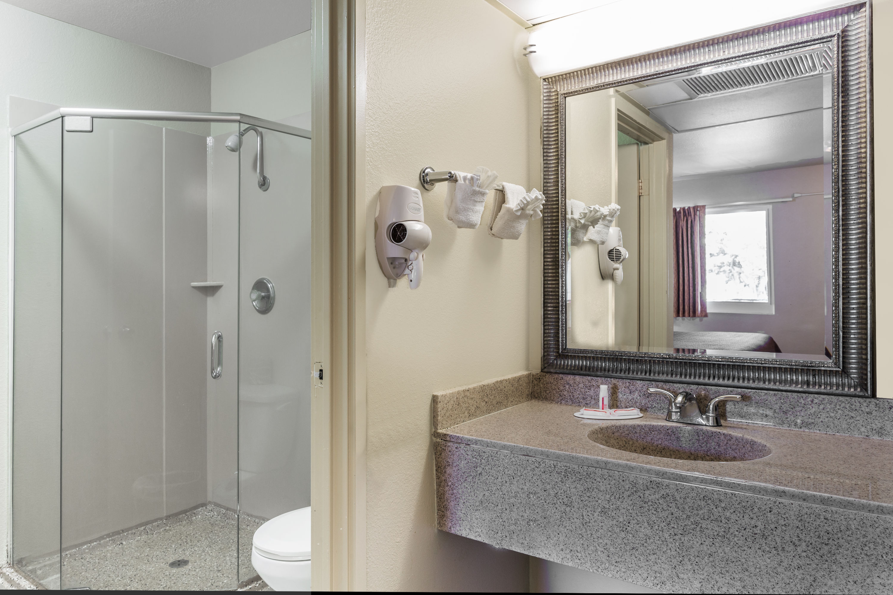 Travelodge by Wyndham Riviera Beach/West Palm | Riviera ...