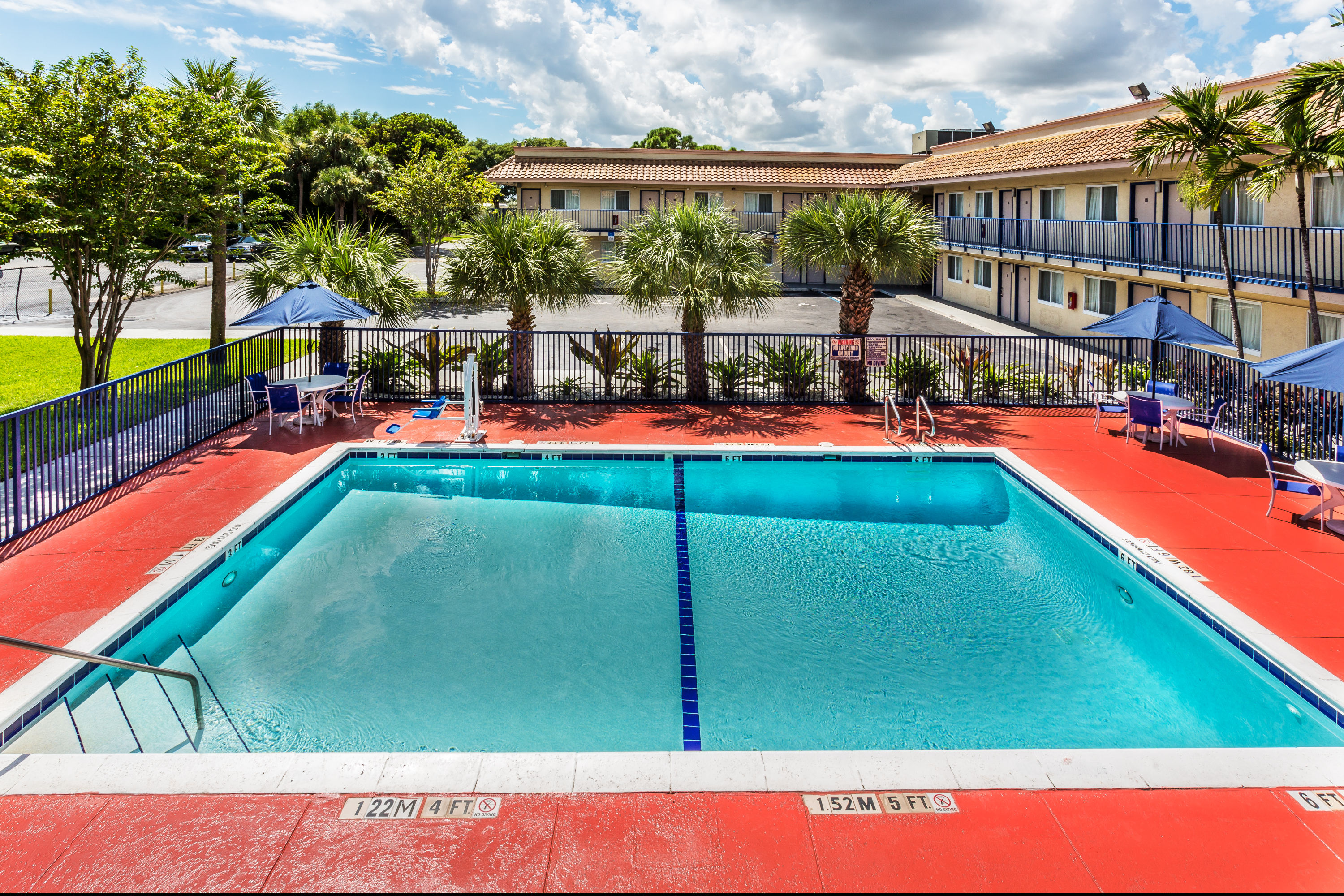 Travelodge By Wyndham Riviera Beach West Palm Riviera