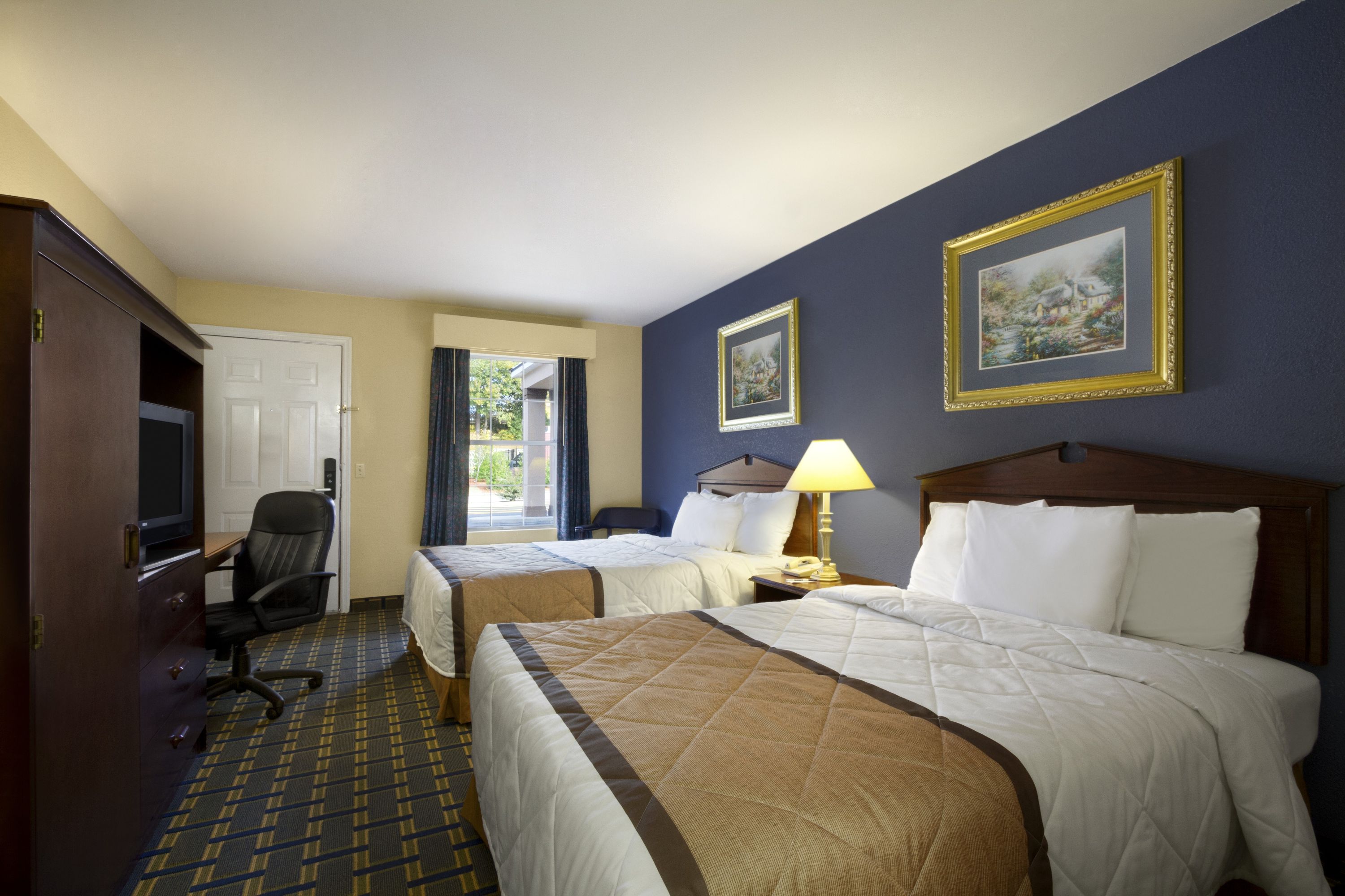 Travelodge By Wyndham Covington Covington Ga Hotels