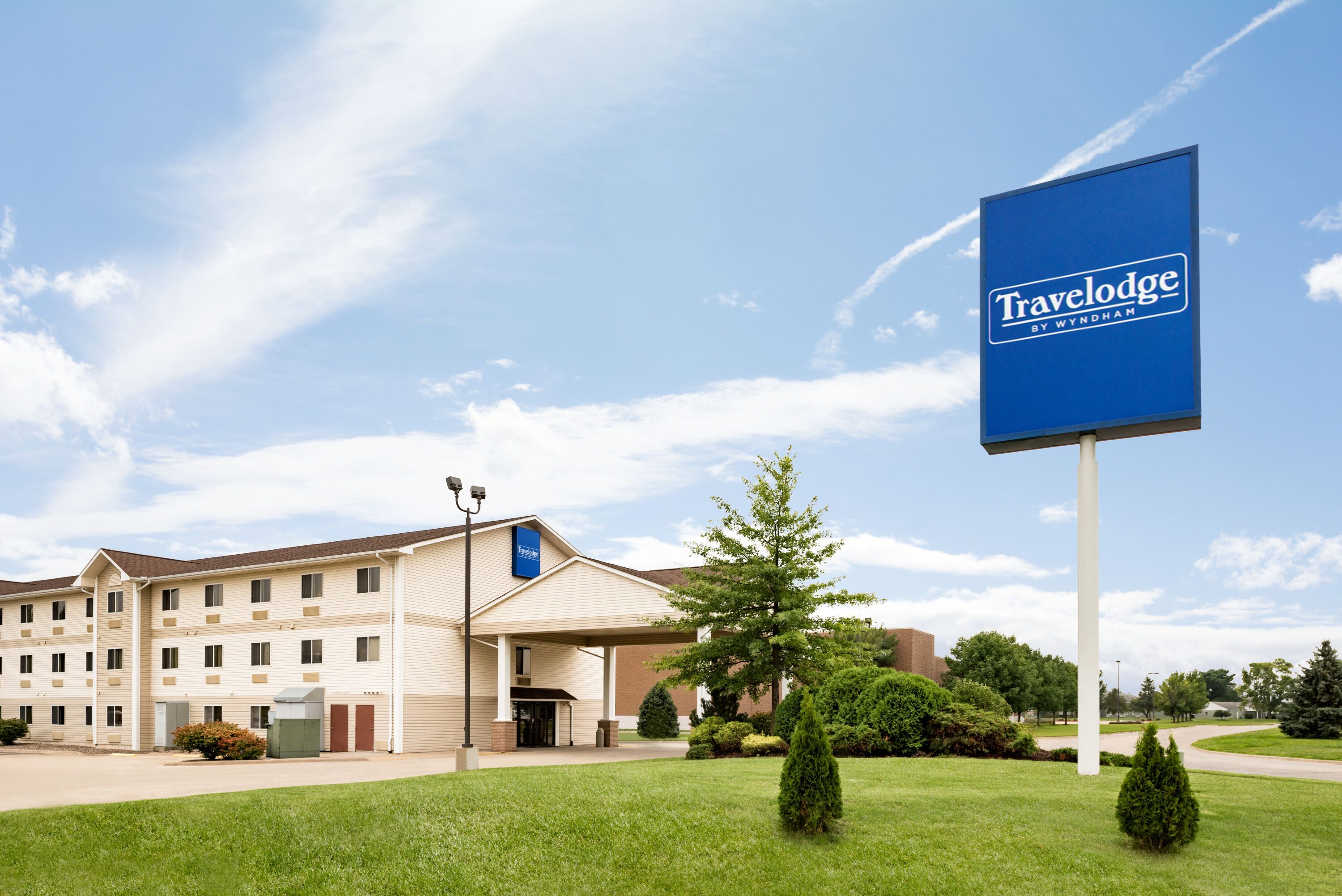 Travelodge by Wyndham Clinton Valley West Court Clinton IA Hotels