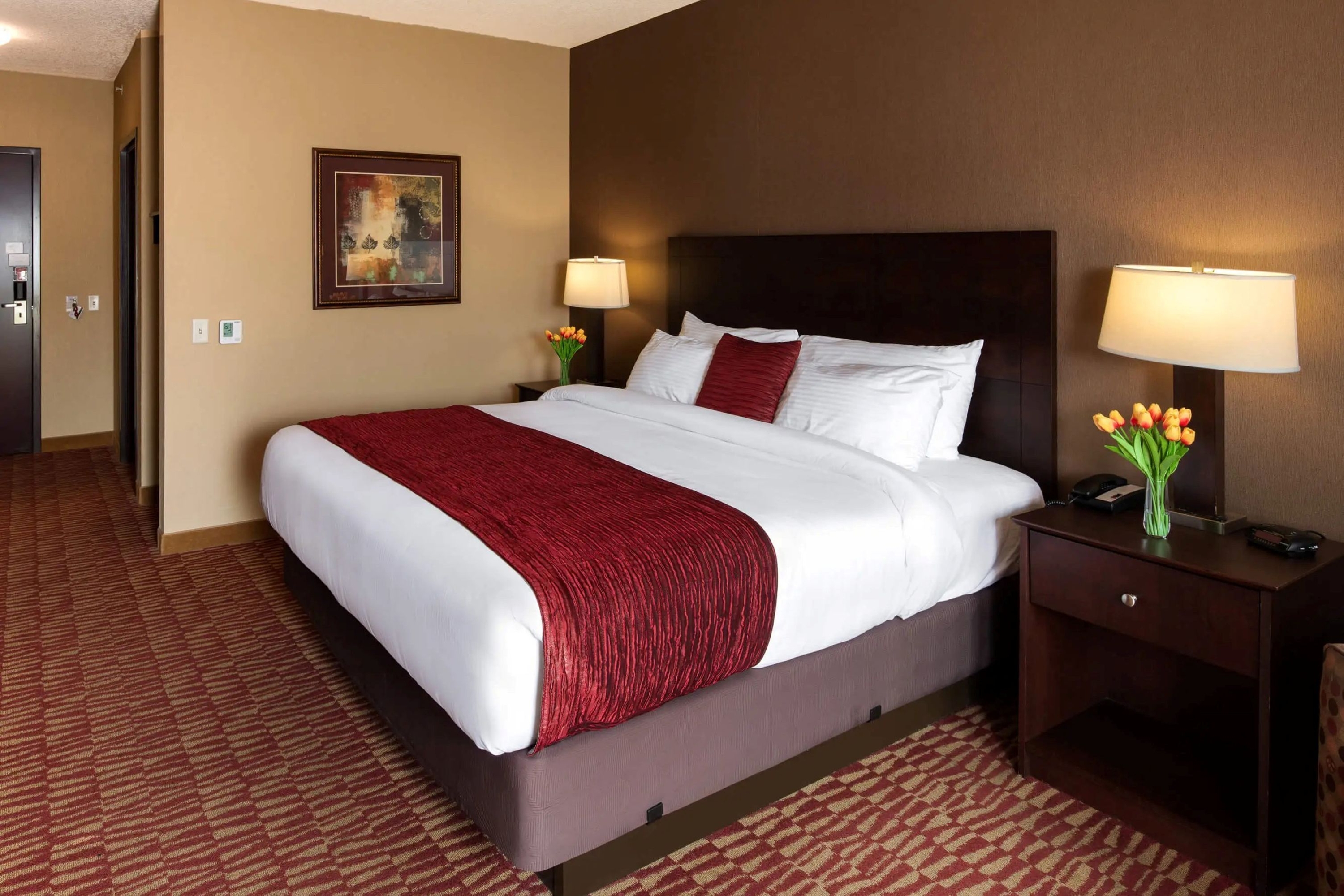 Guest room at the Lakeside Hotel Casino, a Travelodge by Wyndham in Osceola, Iowa