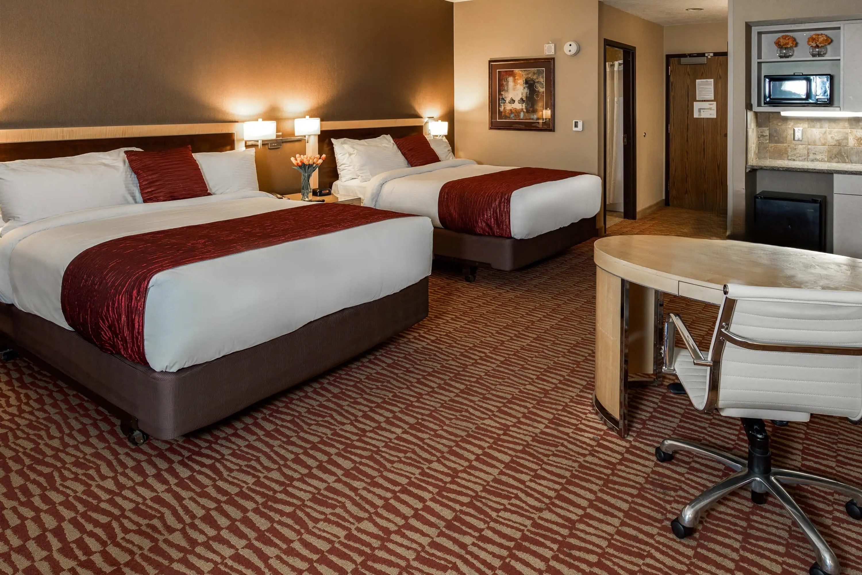 Guest room at the Lakeside Hotel Casino, a Travelodge by Wyndham in Osceola, Iowa