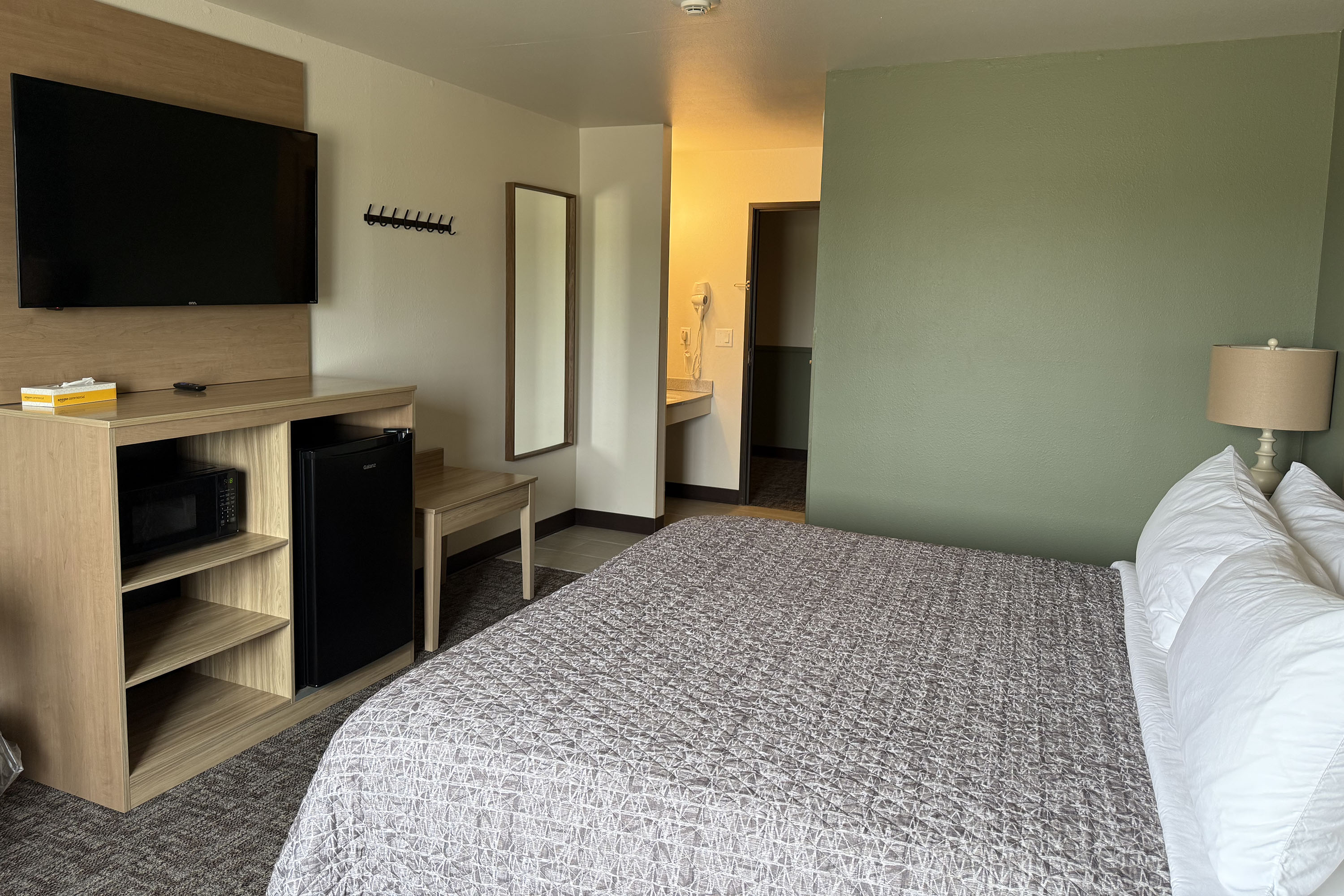 Guest room at the Travelodge by Wyndham Atlanta, Illinois in Atlanta, Illinois