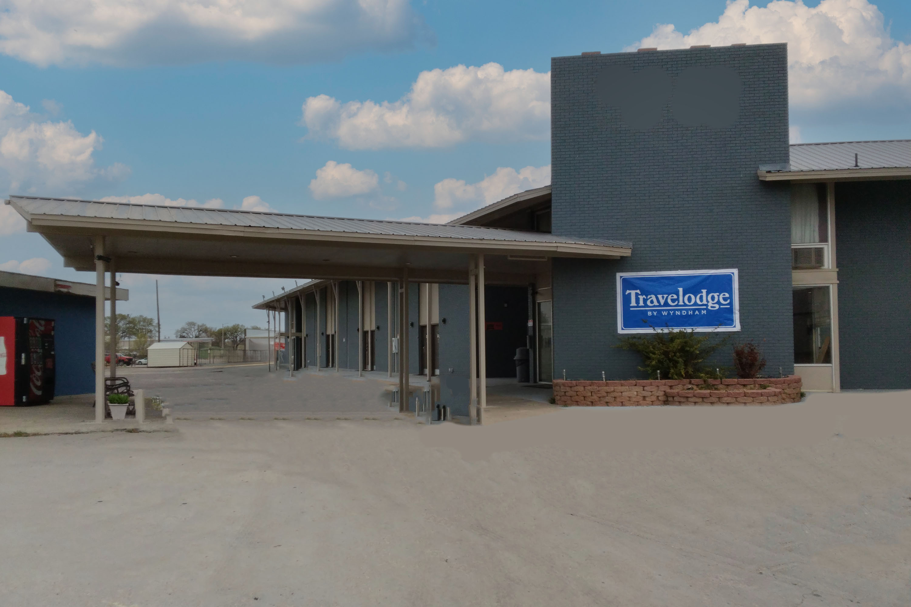 Exterior of Travelodge by Wyndham Oakley hotel in Oakley, Kansas
