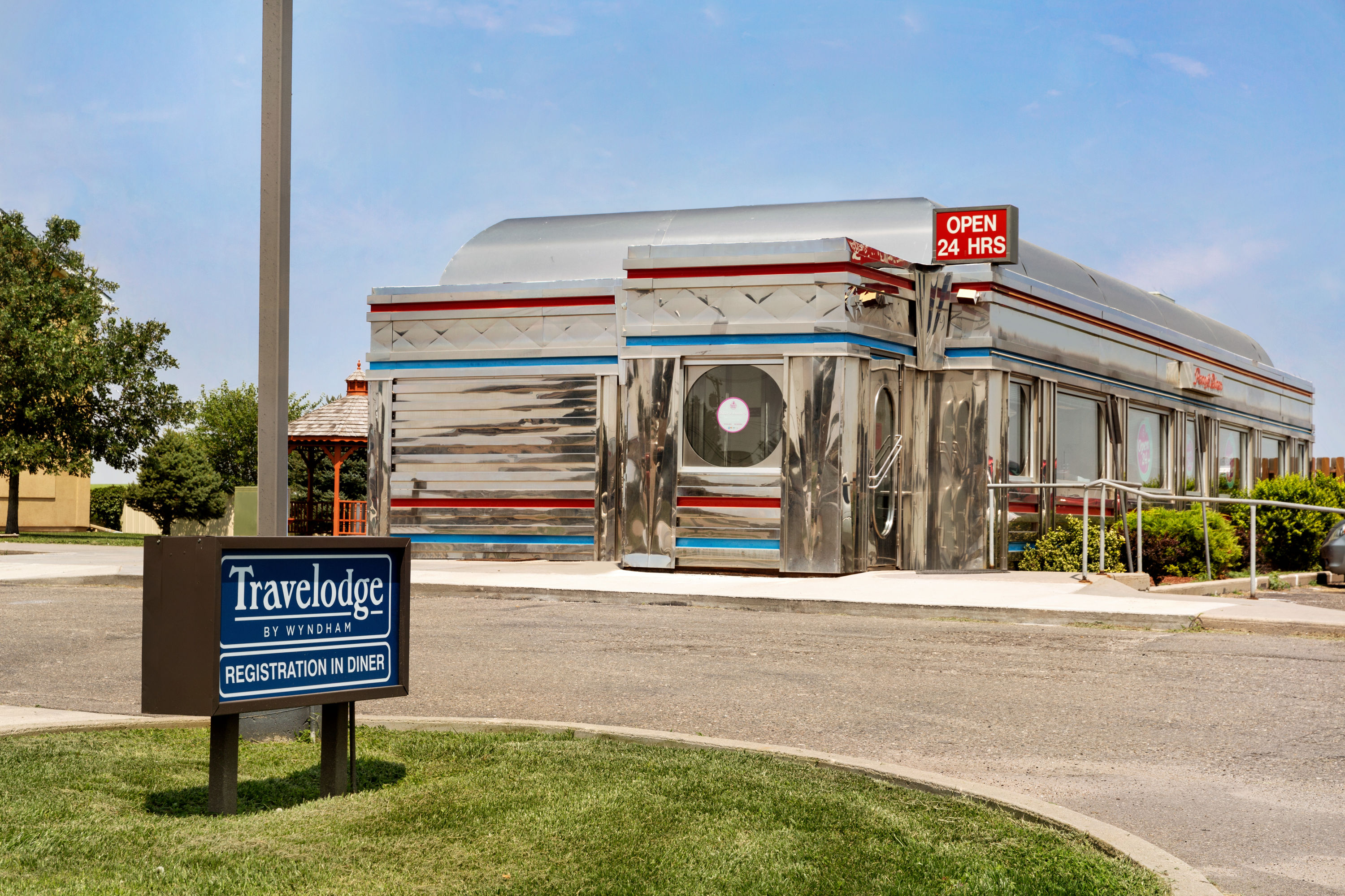 Travelodge by Wyndham Sharon Springs Sharon Springs, KS Hotels