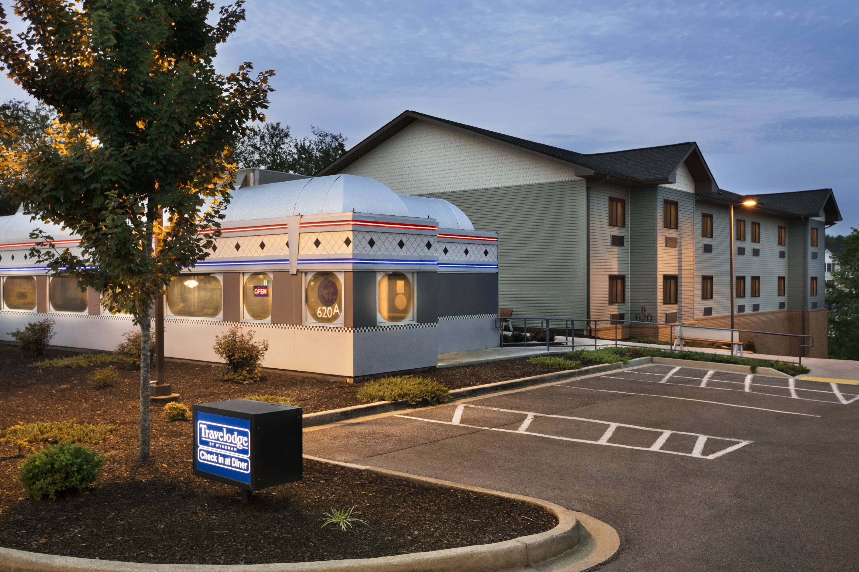 Travelodge by Wyndham Brunswick near Frederick Brunswick, MD Hotels