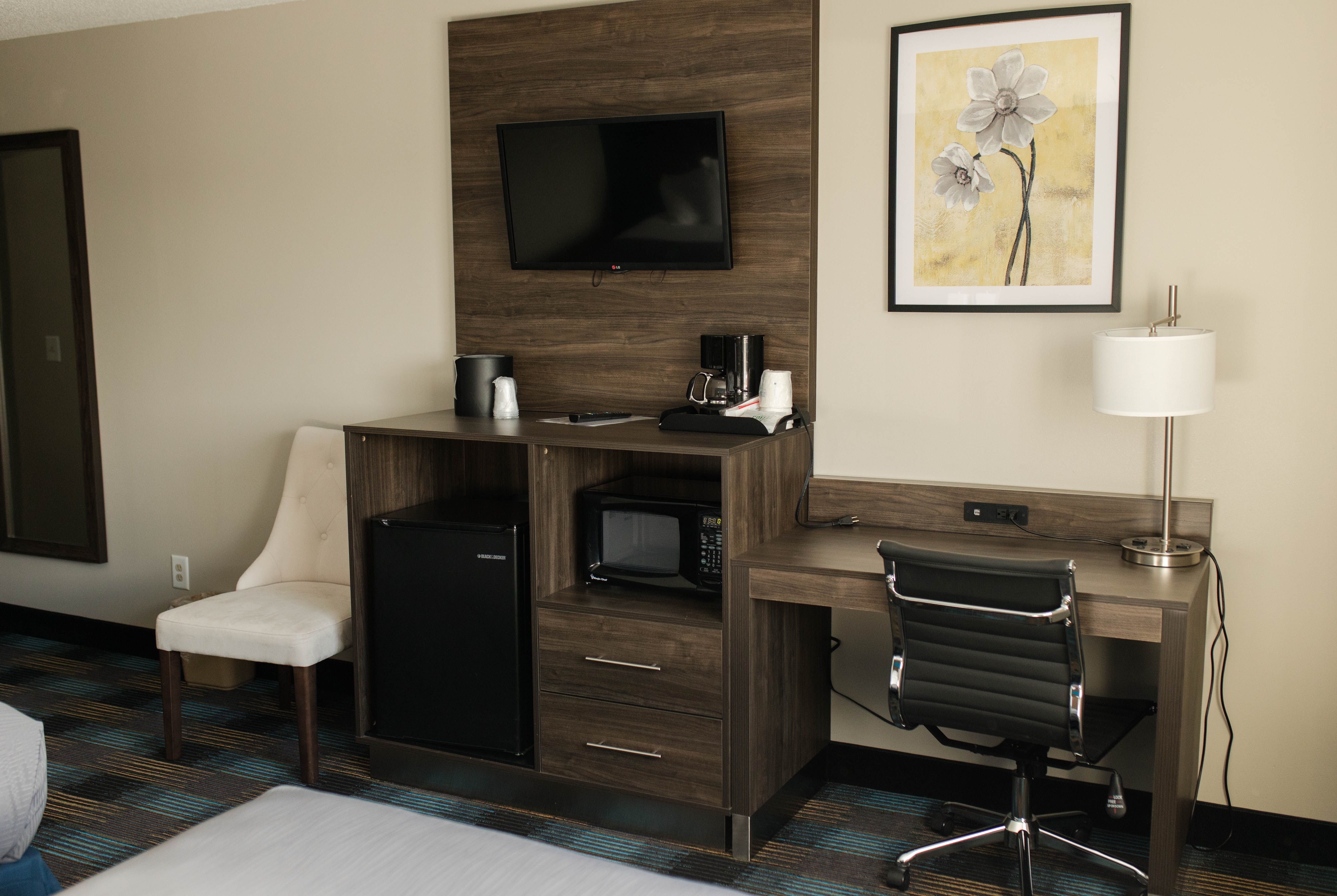 Guest room at the Travelodge by Wyndham Escanaba in Escanaba, Michigan