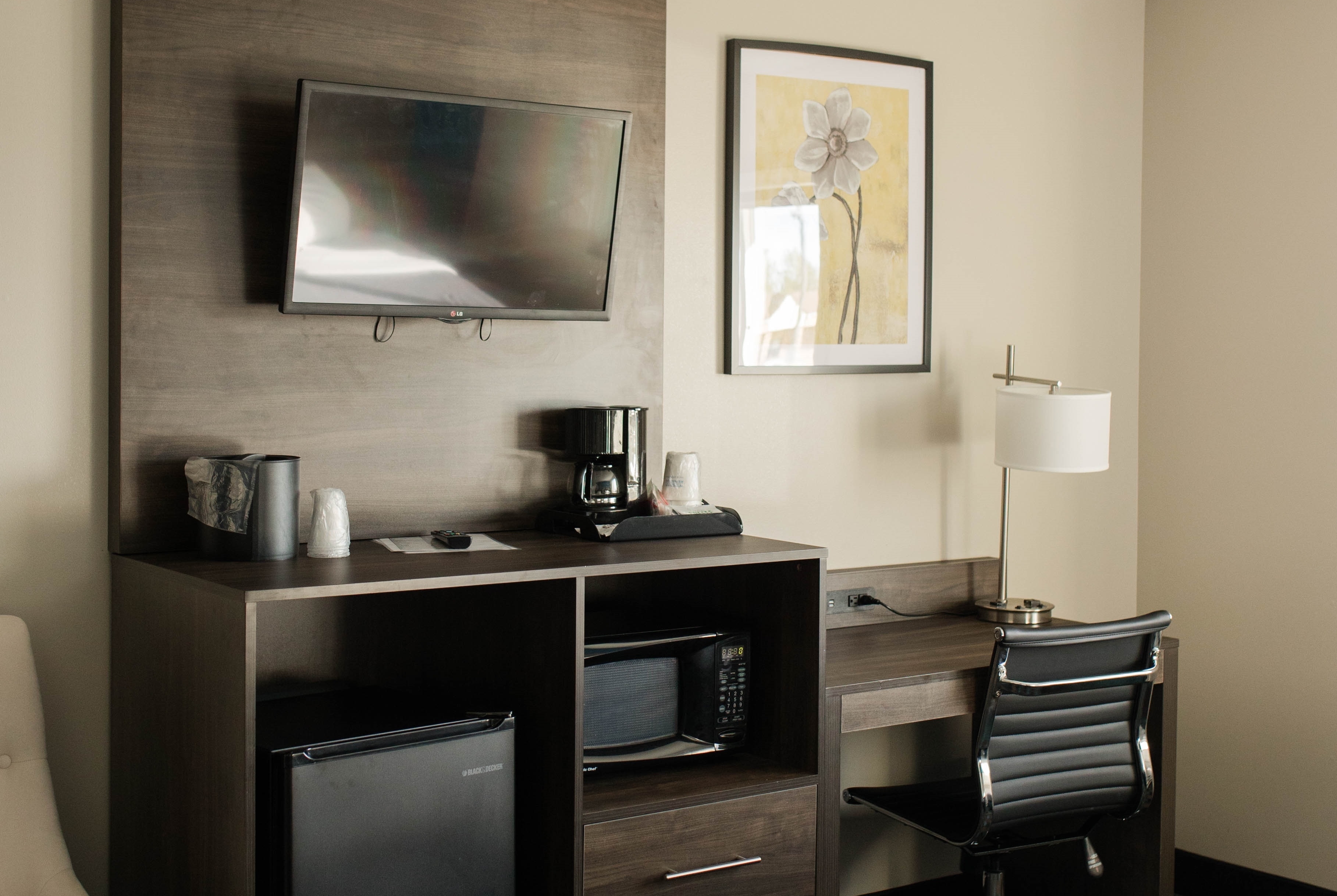 Guest room at the Travelodge by Wyndham Escanaba in Escanaba, Michigan