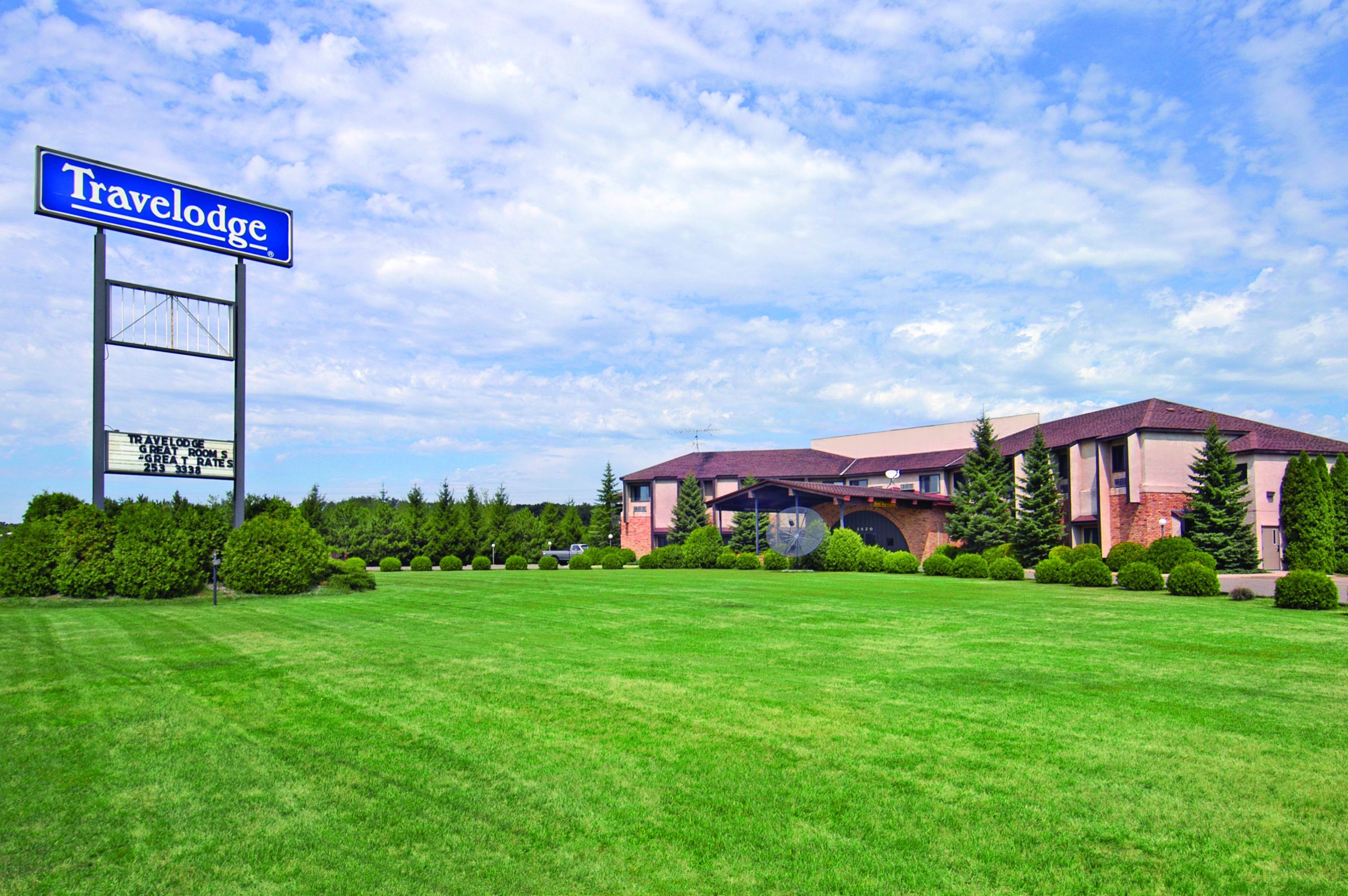 Travelodge By Wyndham Motel Of St Cloud Saint Cloud Mn Hotels