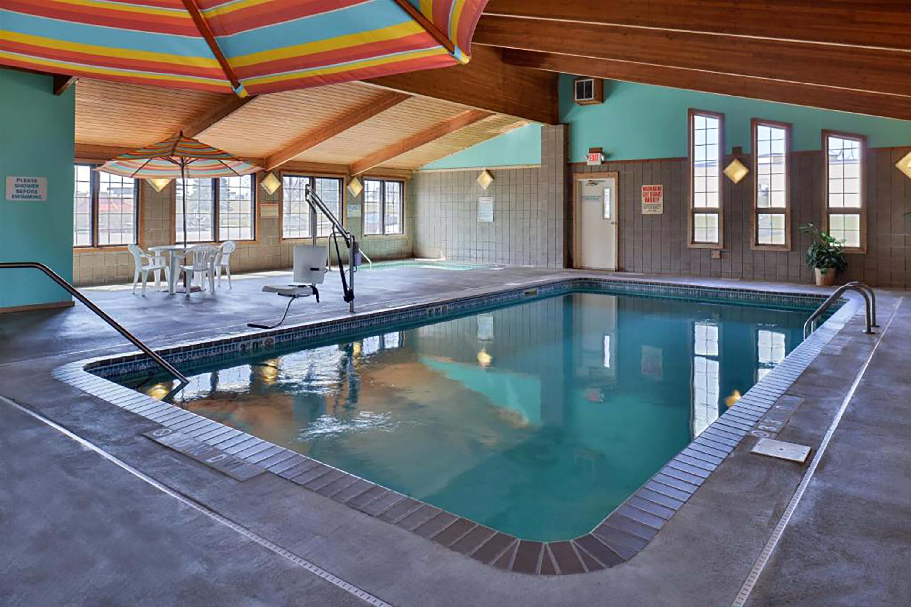 Sauk River Inn & Suites, a Travelodge by Wyndham Sauk Centre, MN Hotels