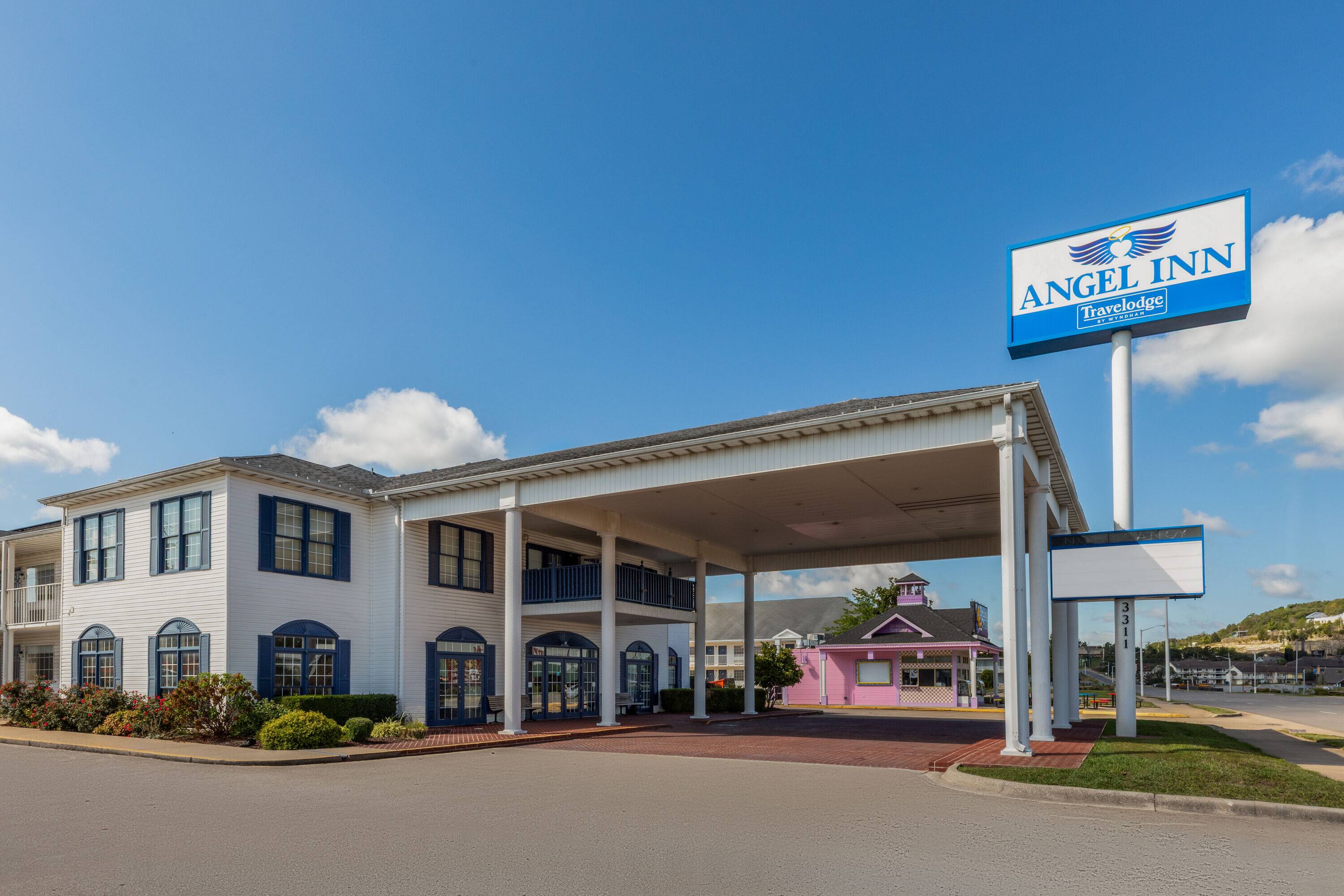 Angel Inn Near IMAX, a Travelodge by Wyndham | Branson, MO Hotels